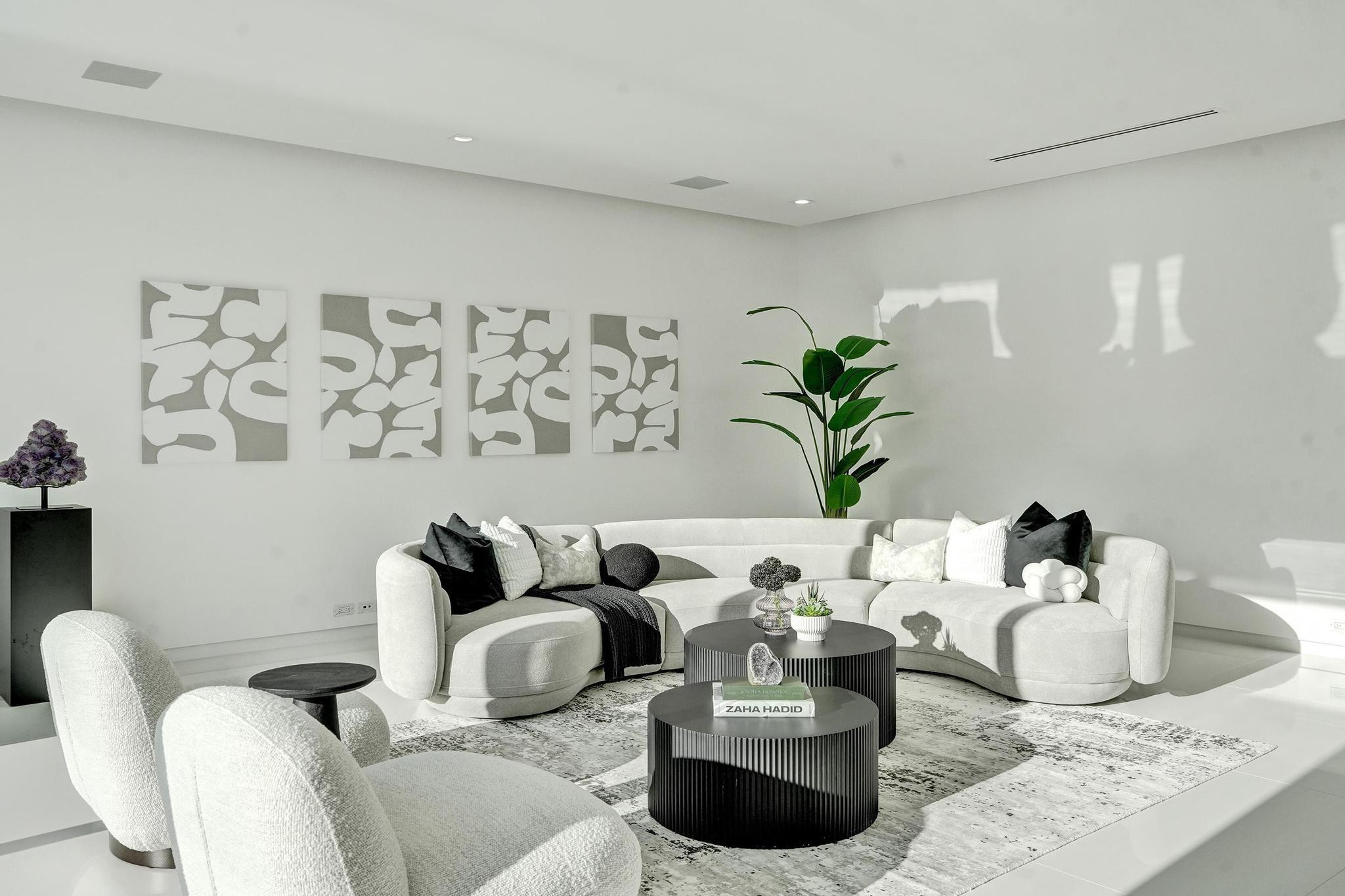 4232 E Tradewinds Ave