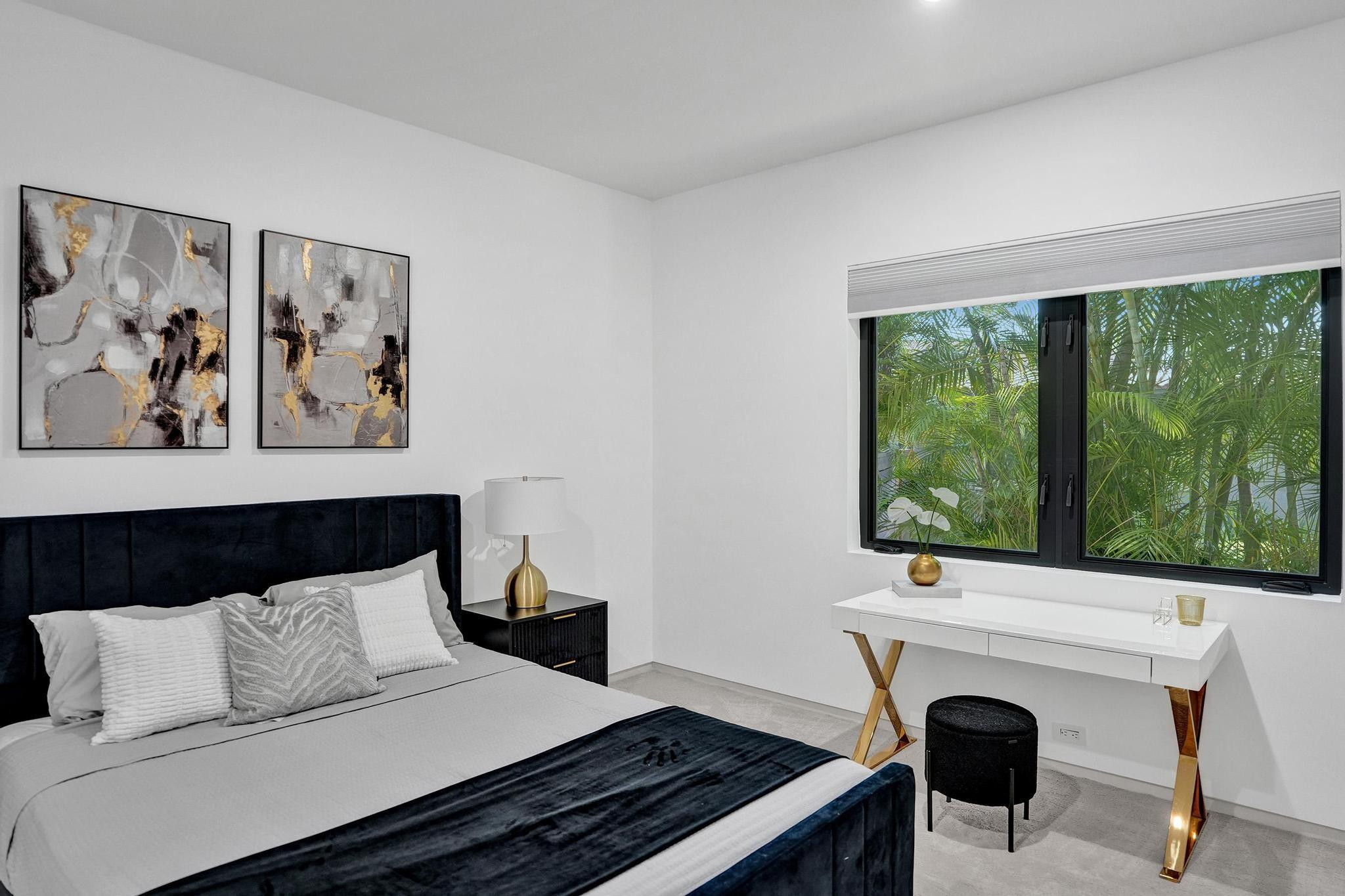 4232 E Tradewinds Ave