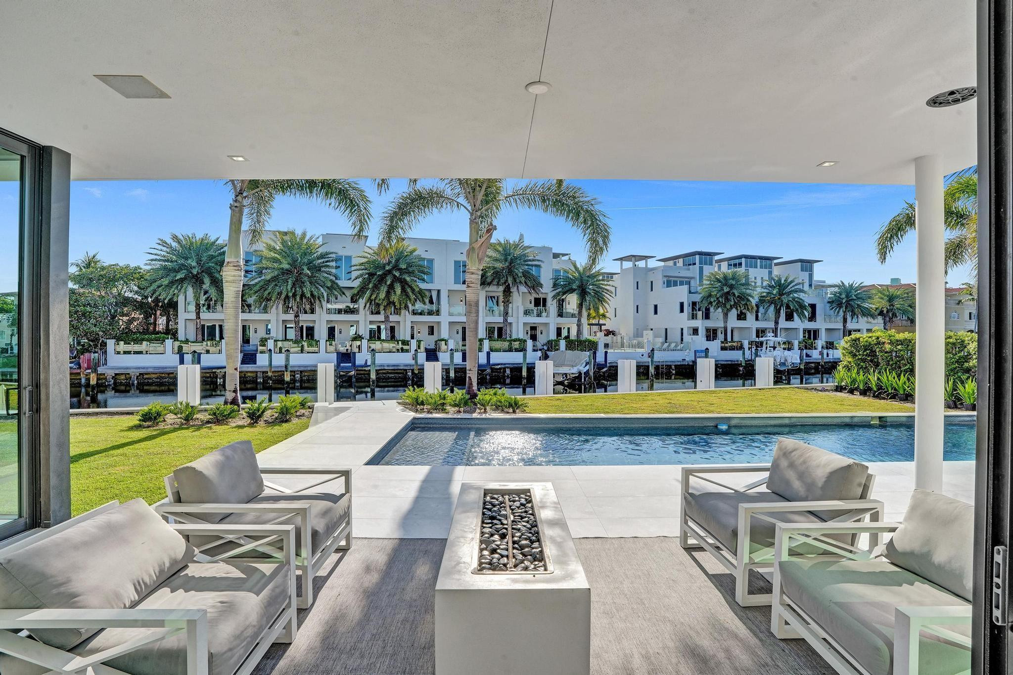 4232 E Tradewinds Ave