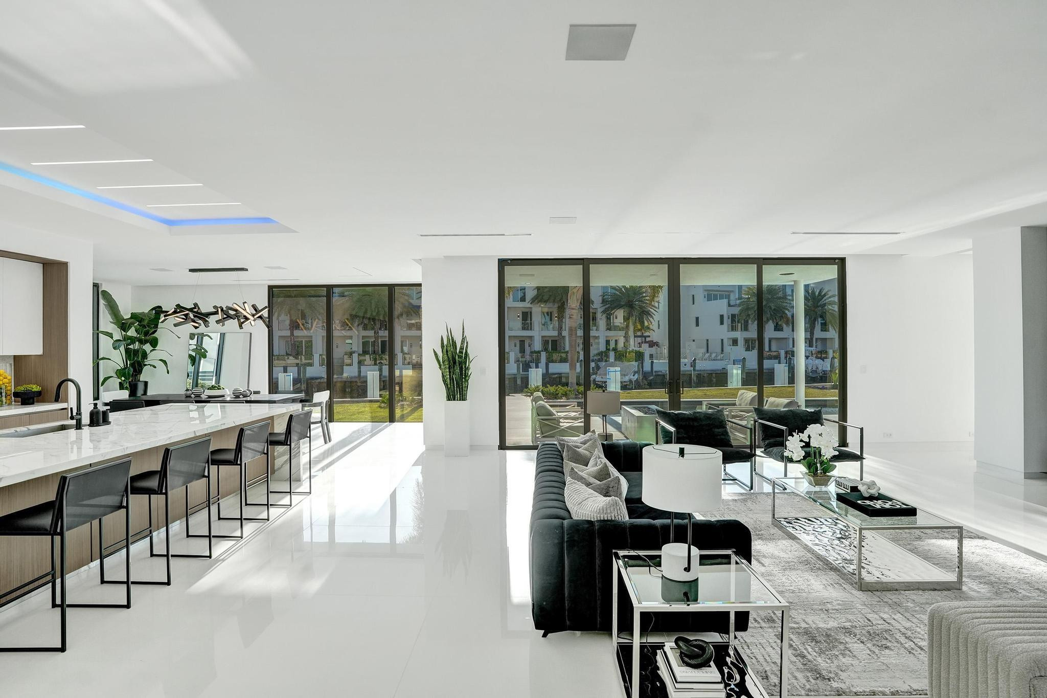 4232 E Tradewinds Ave