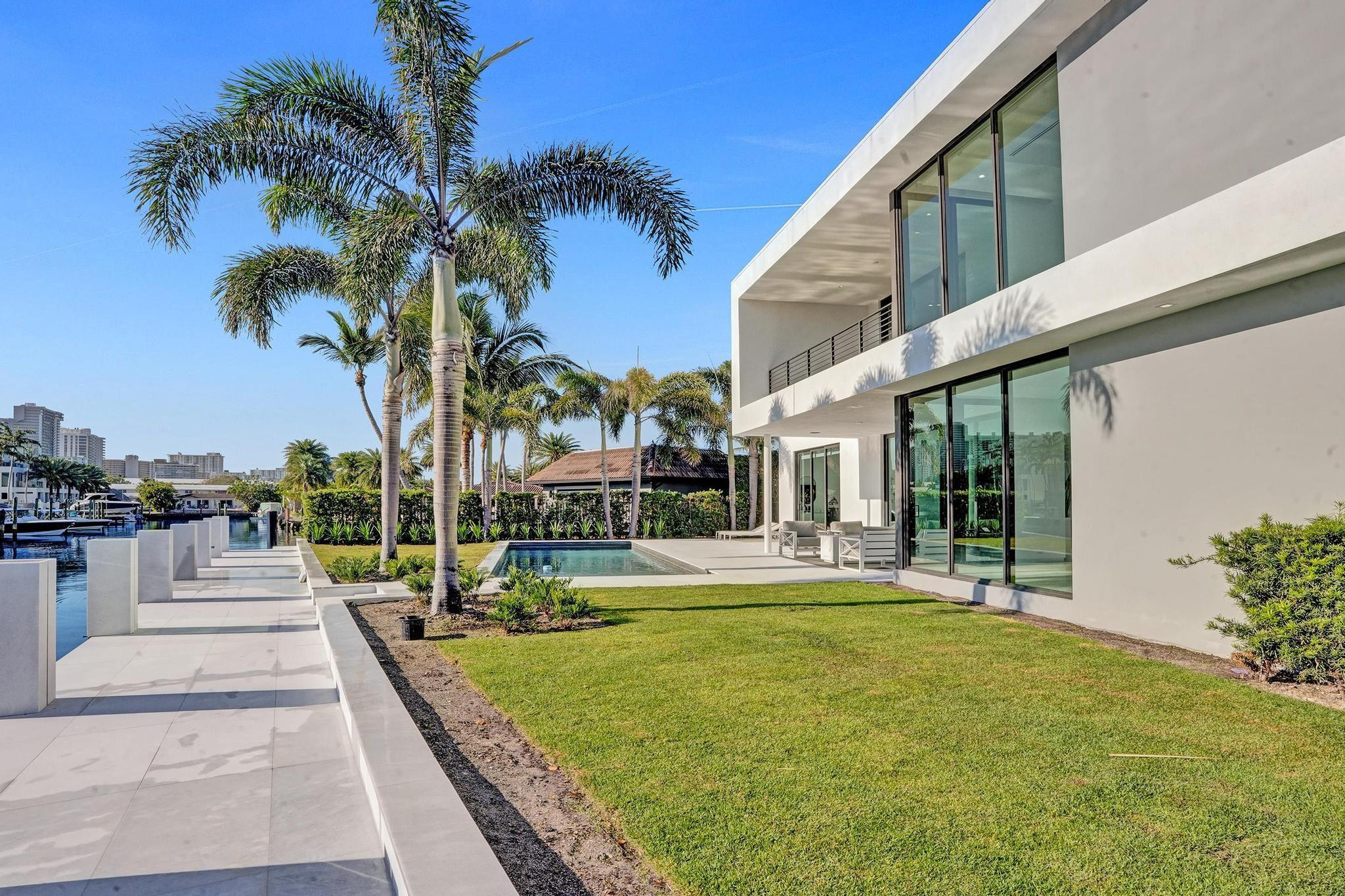 4232 E Tradewinds Ave