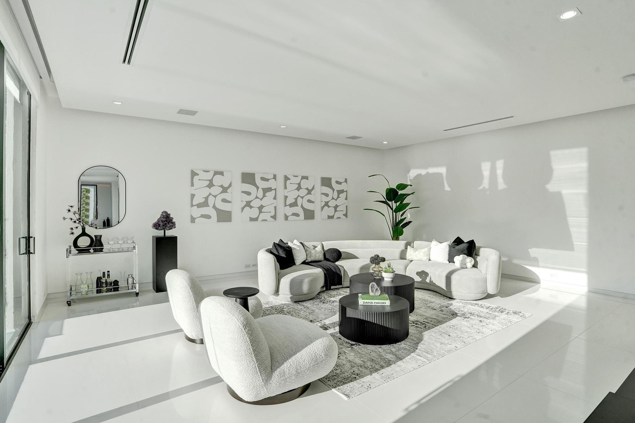 4232 E Tradewinds Ave