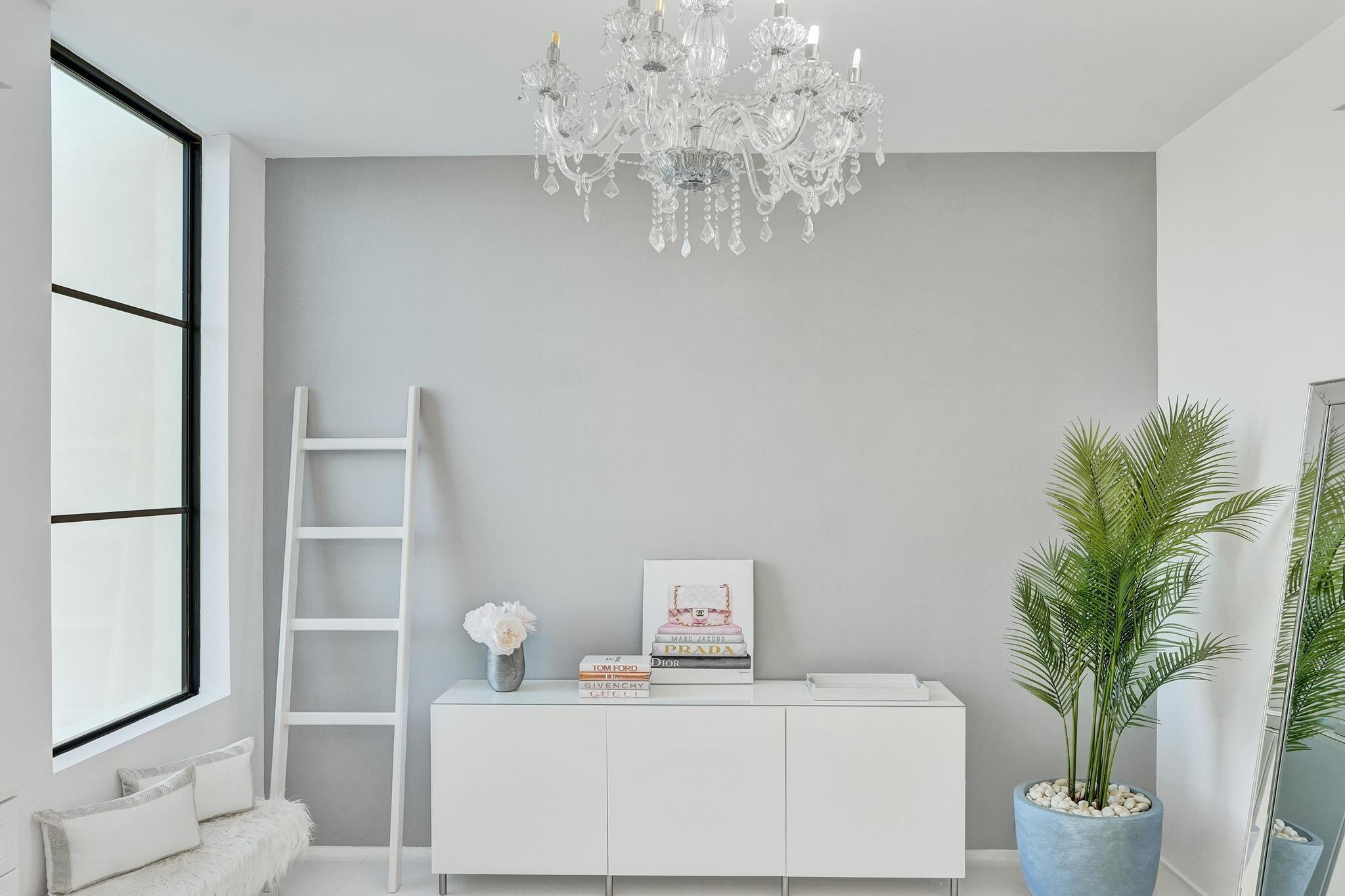 4232 E Tradewinds Ave