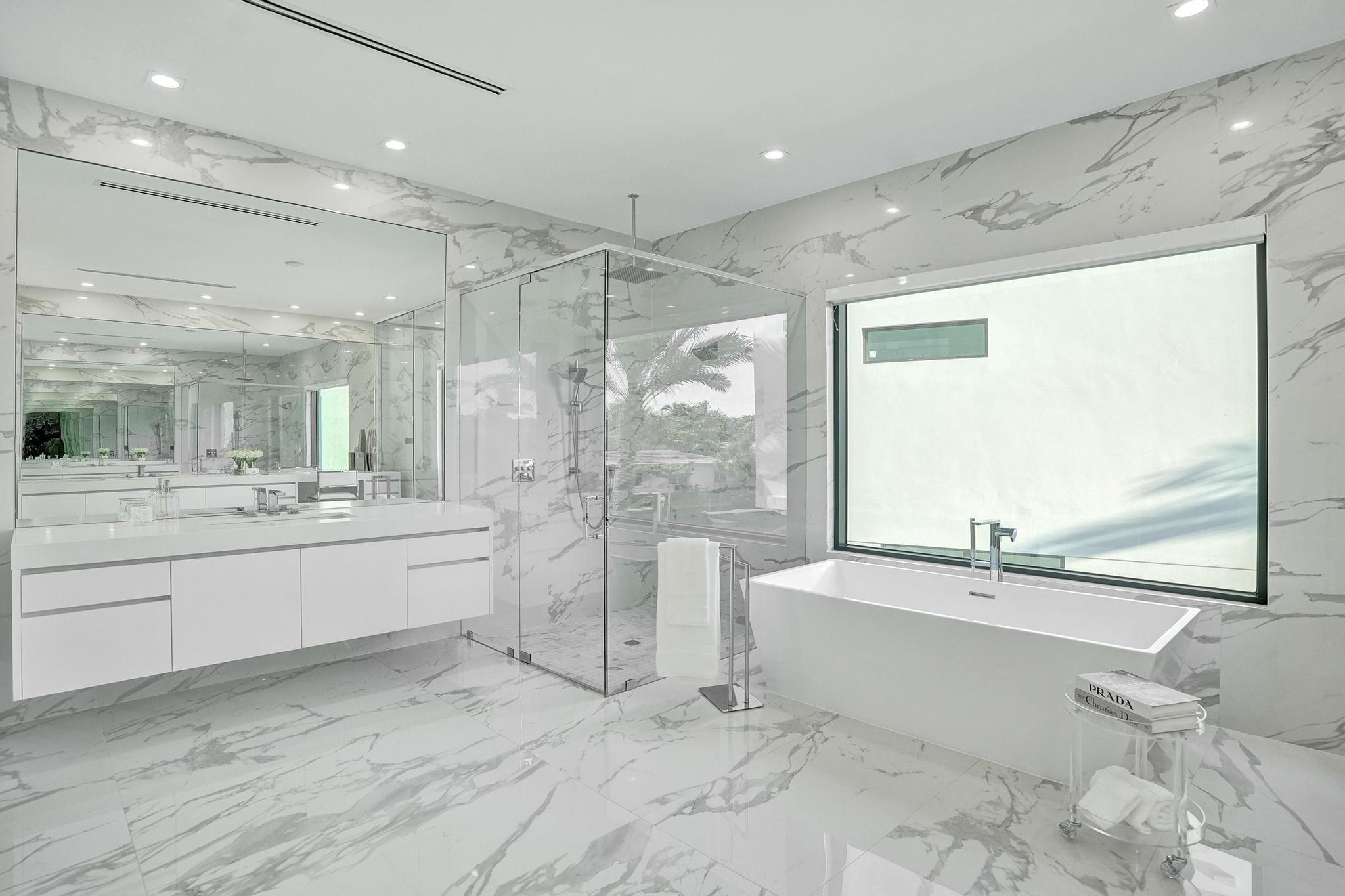 4232 E Tradewinds Ave