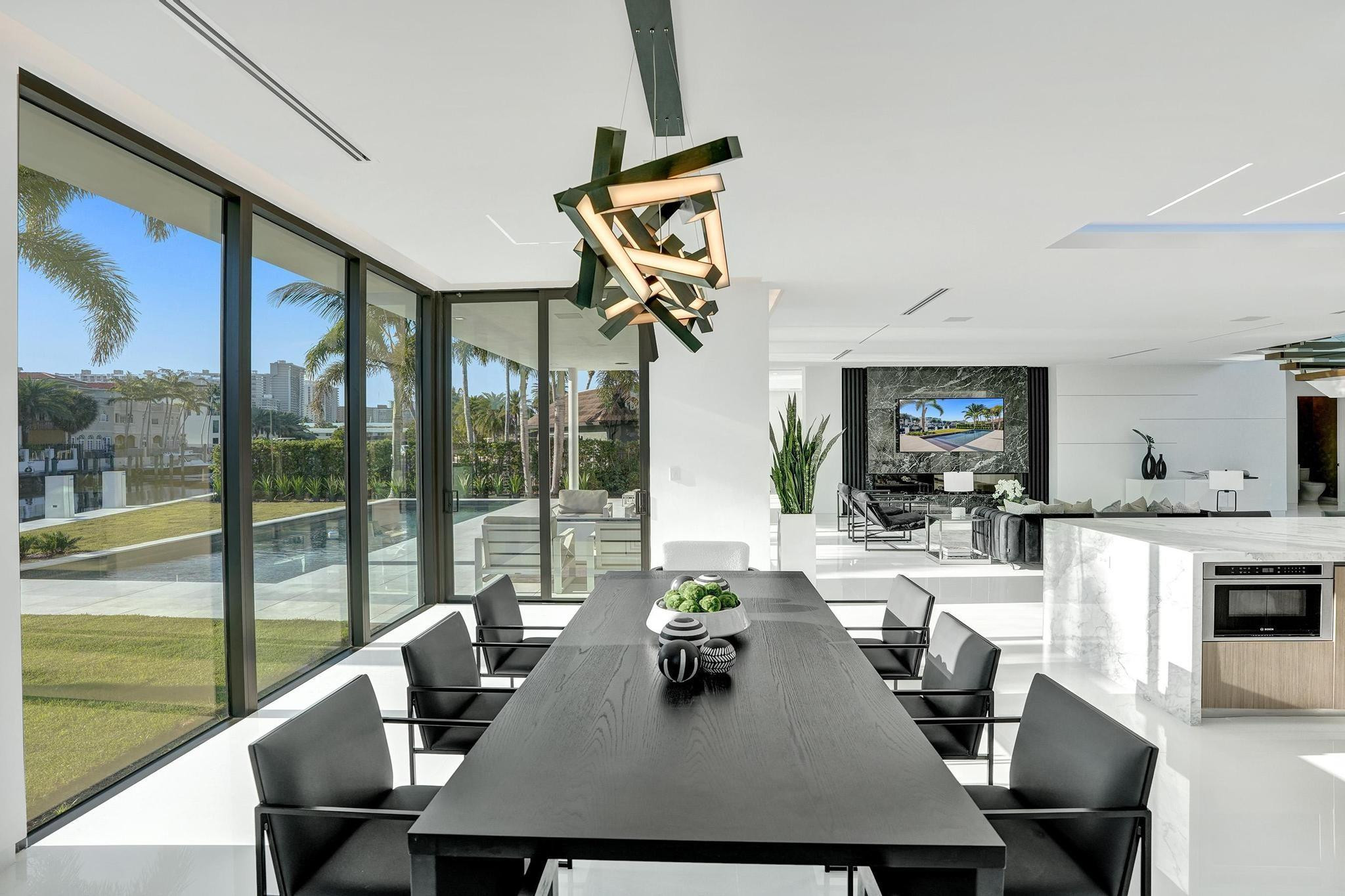 4232 E Tradewinds Ave