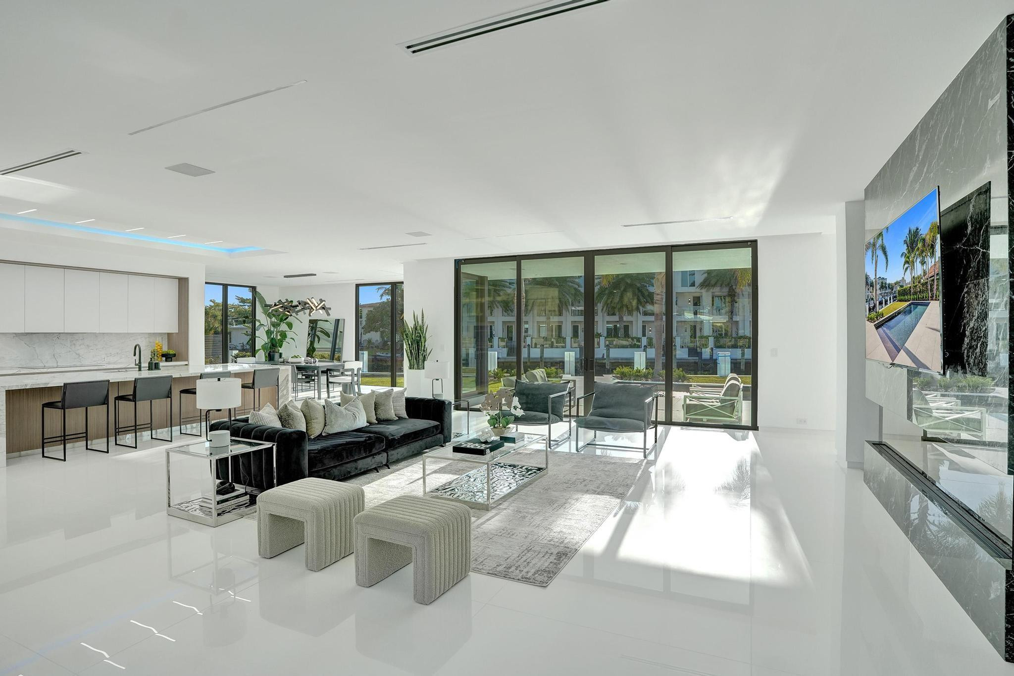 4232 E Tradewinds Ave