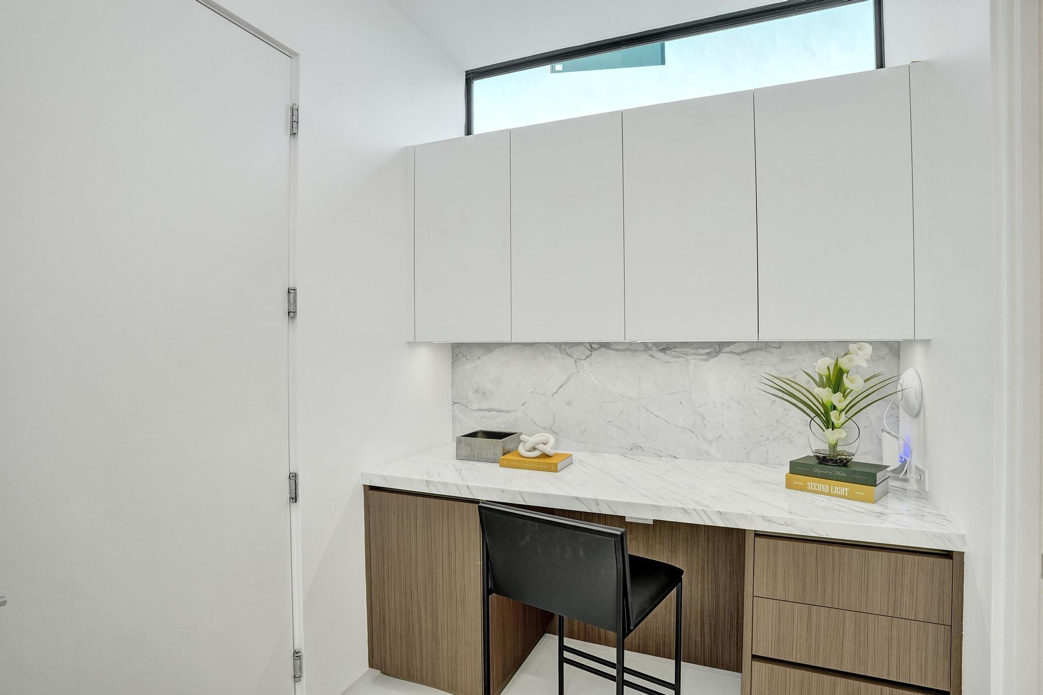 4232 E Tradewinds Ave