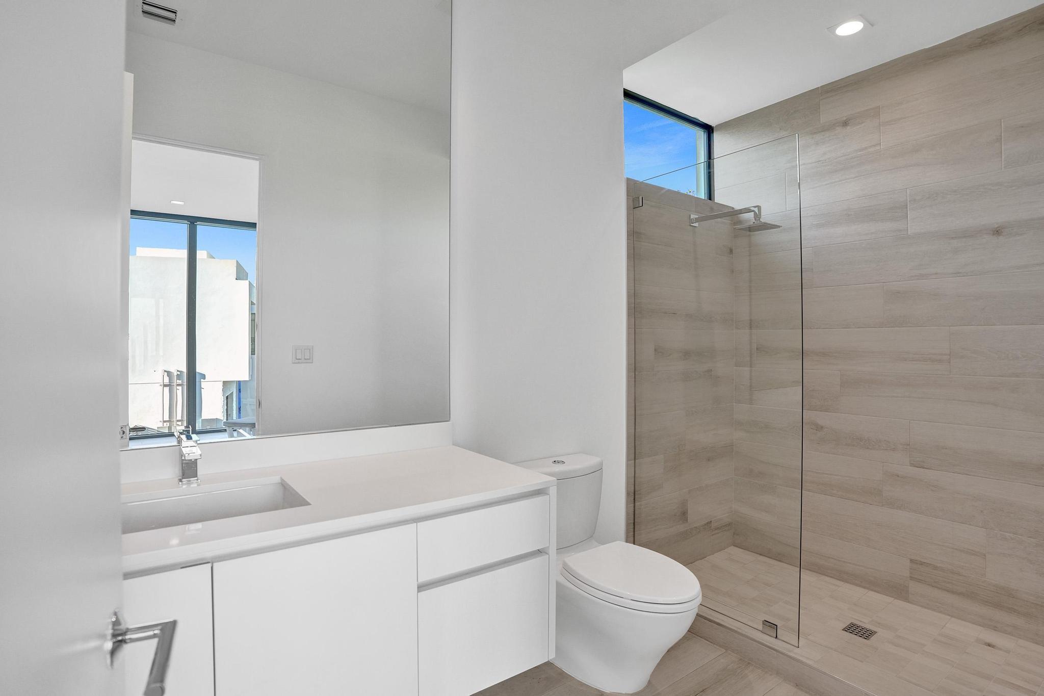 4232 E Tradewinds Ave