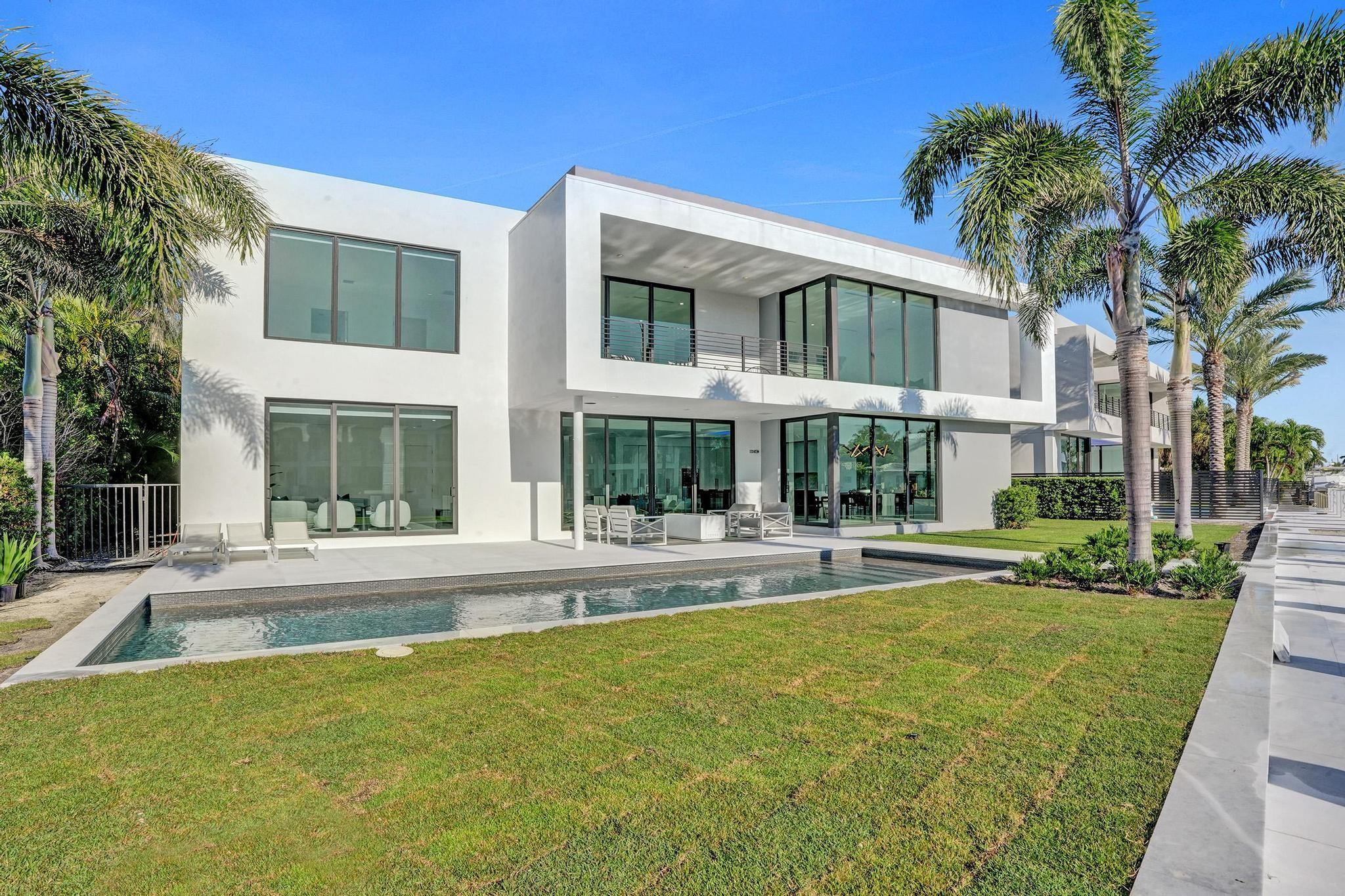 4232 E Tradewinds Ave