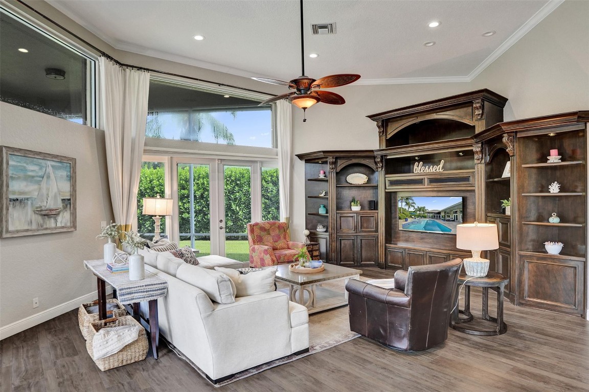 7811 E Upper Ridge Dr