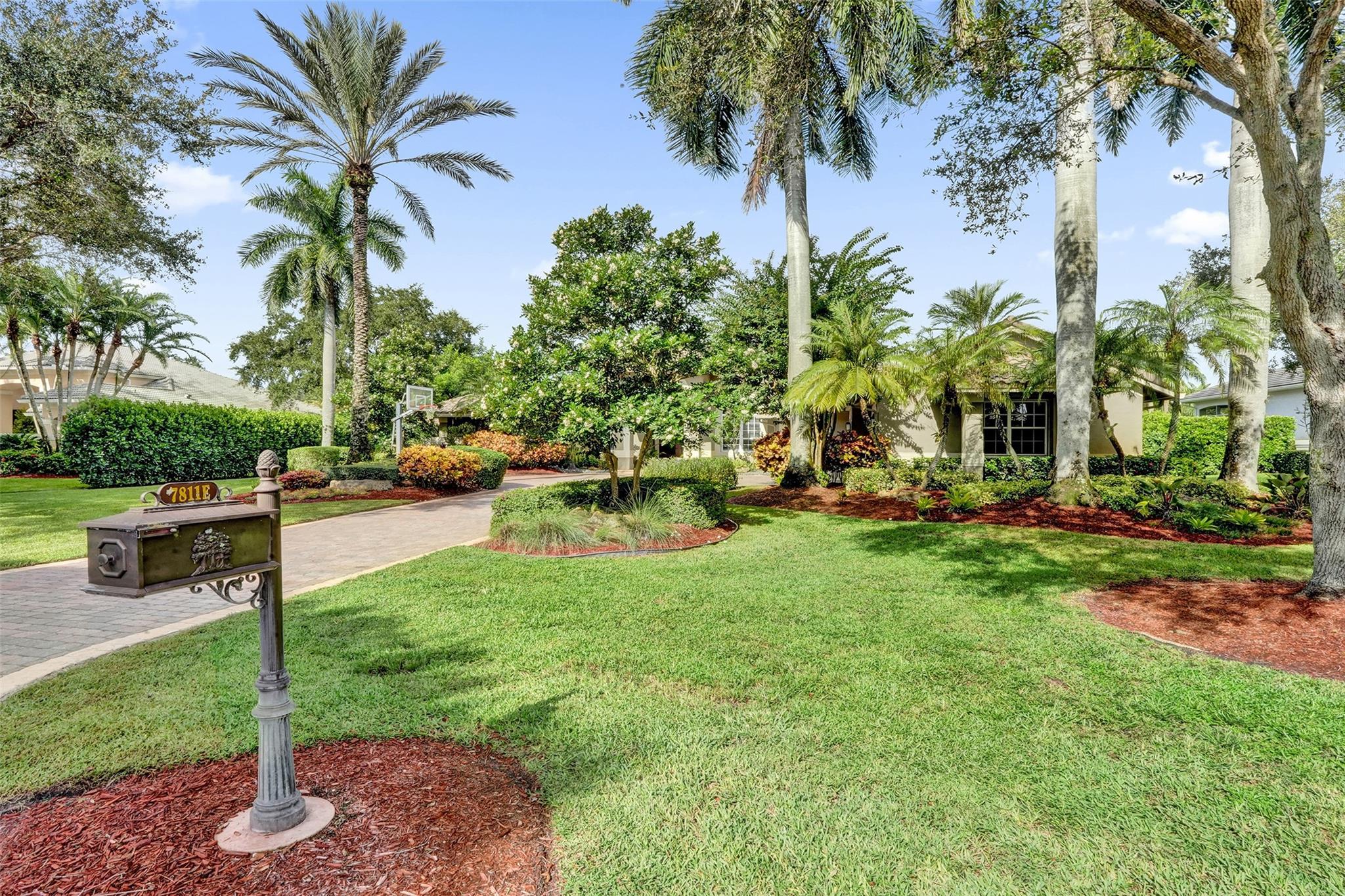 7811 E Upper Ridge Dr