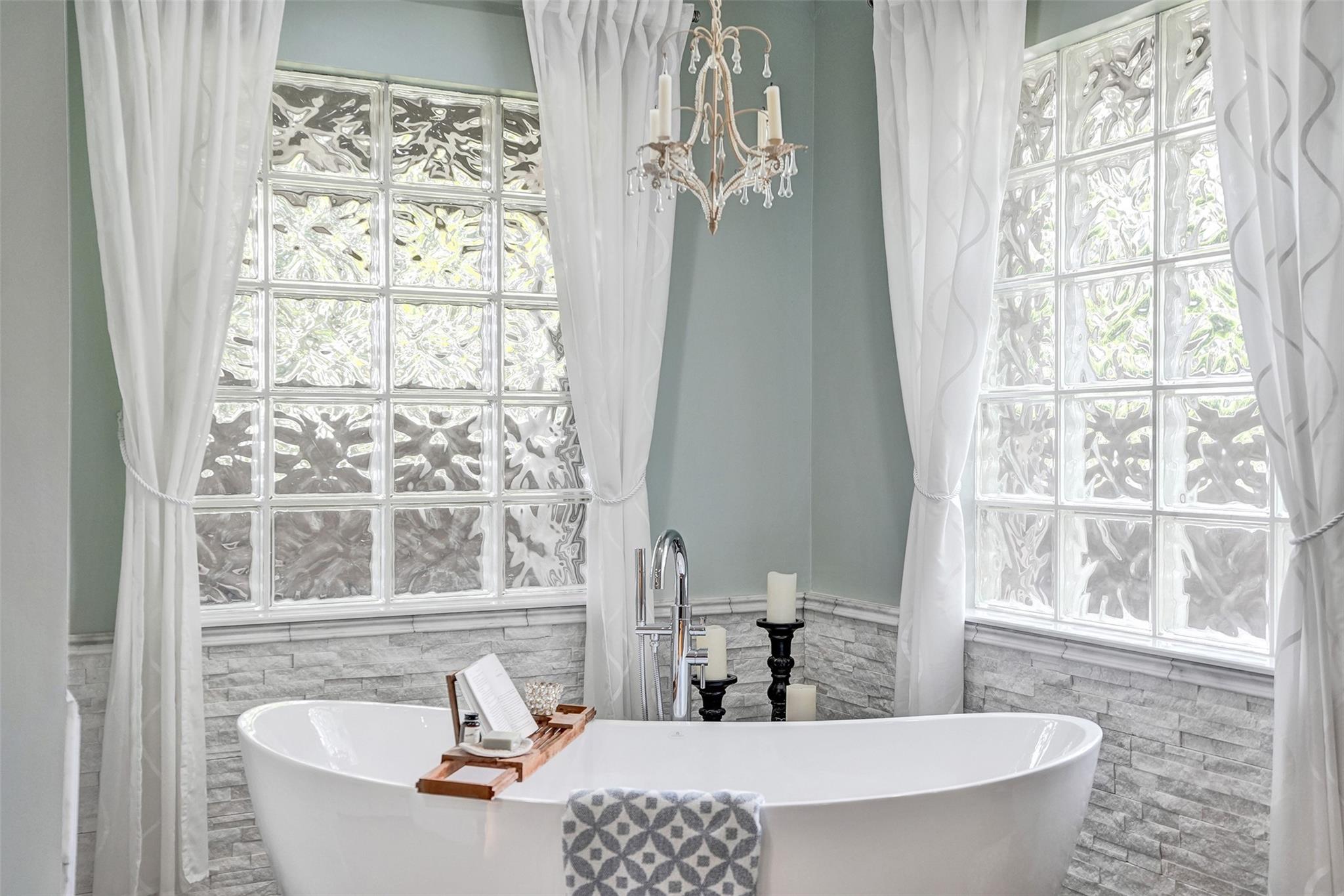 7811 E Upper Ridge Dr