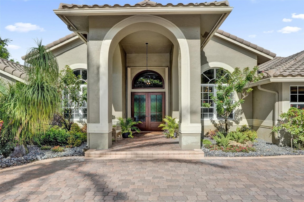 7811 E Upper Ridge Dr