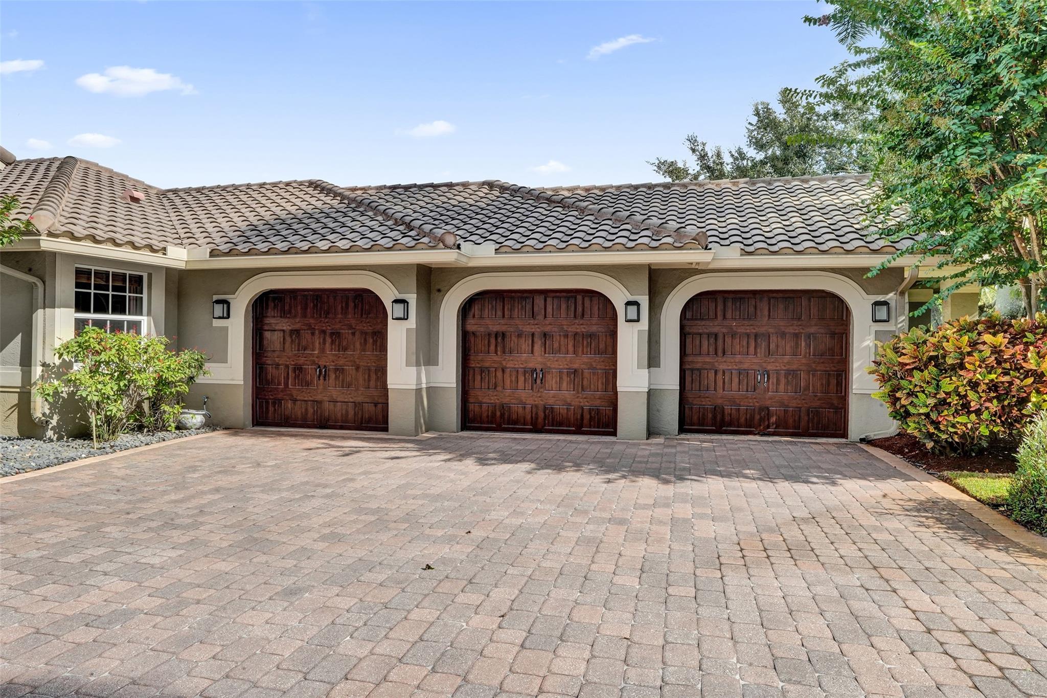 7811 E Upper Ridge Dr