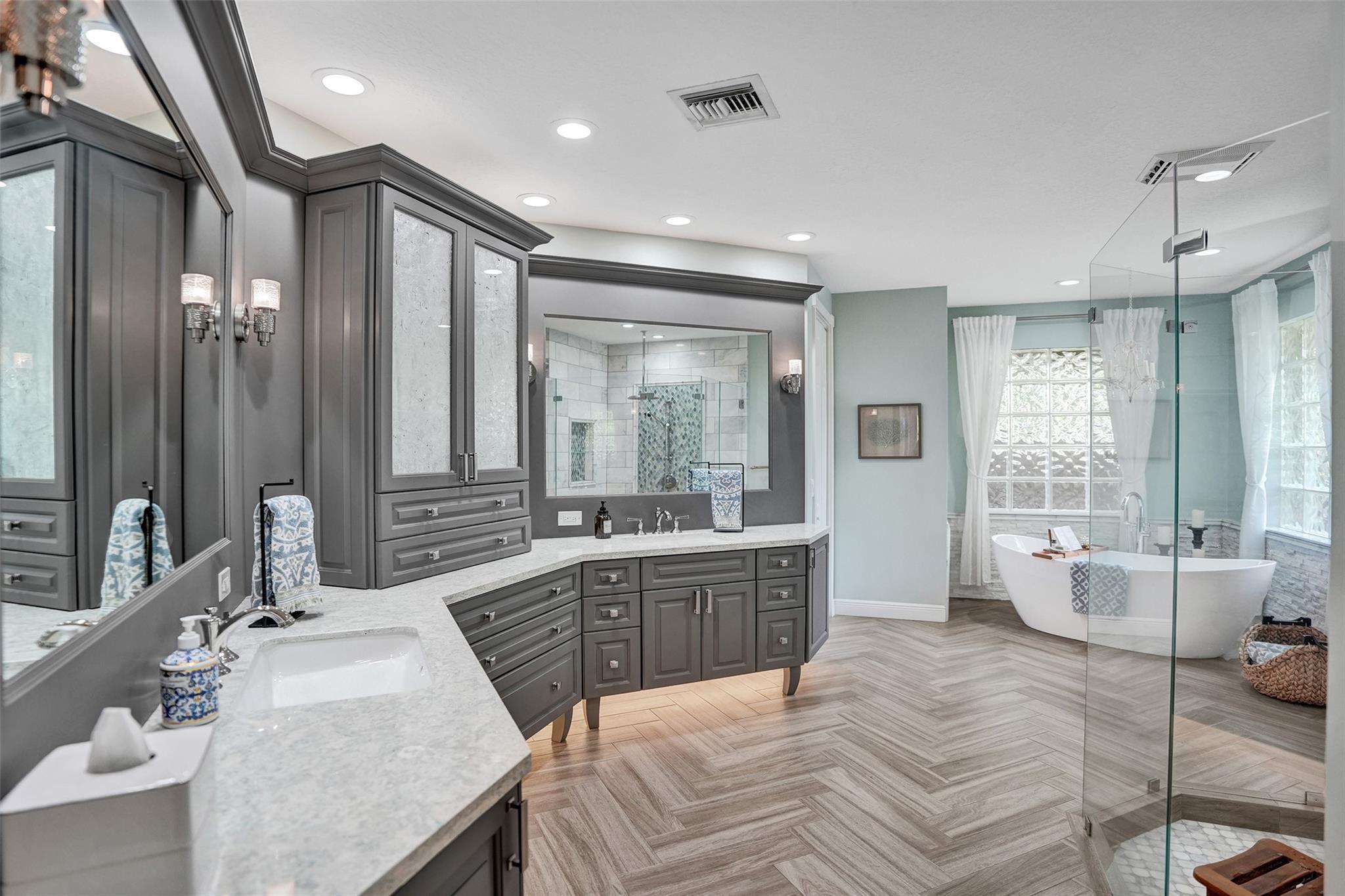 7811 E Upper Ridge Dr