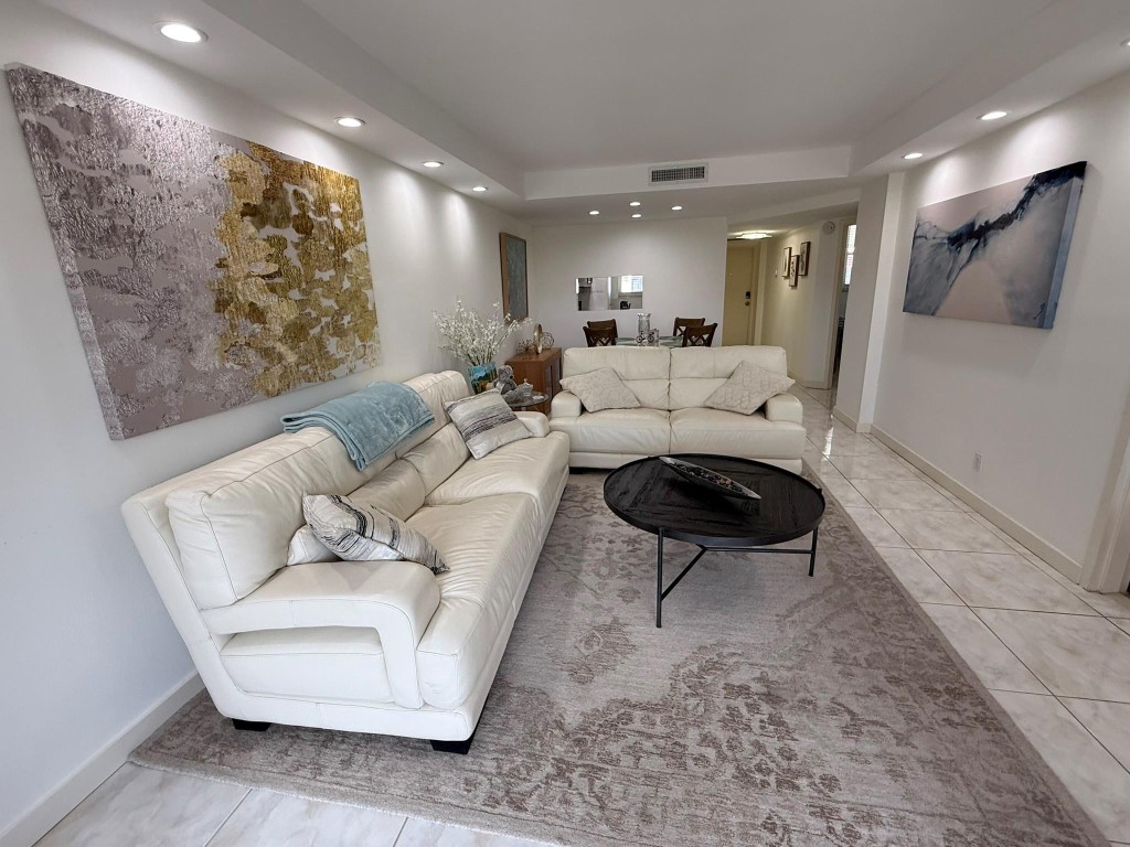 5300 NE 24th Ter 525c