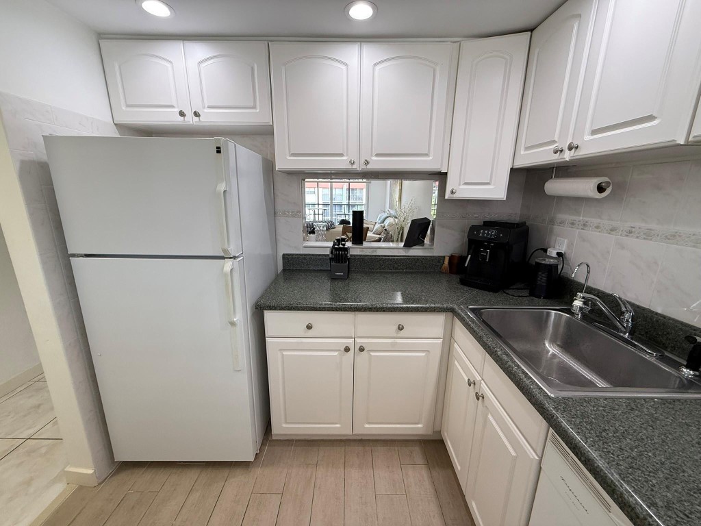 5300 NE 24th Ter 525c