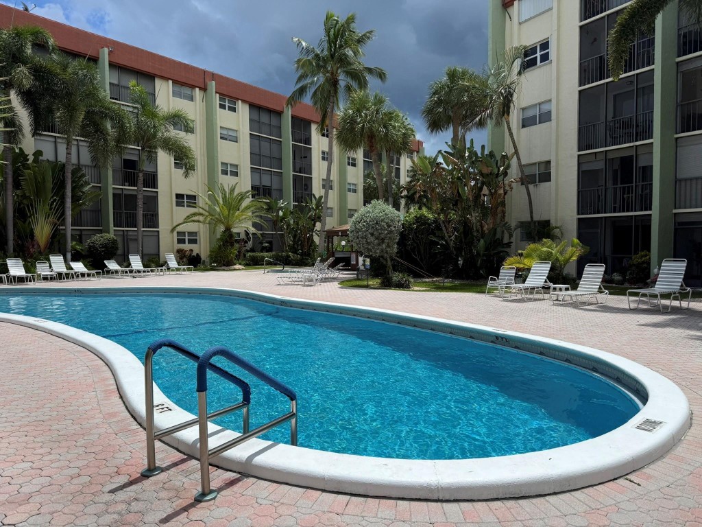 5300 NE 24th Ter 525c