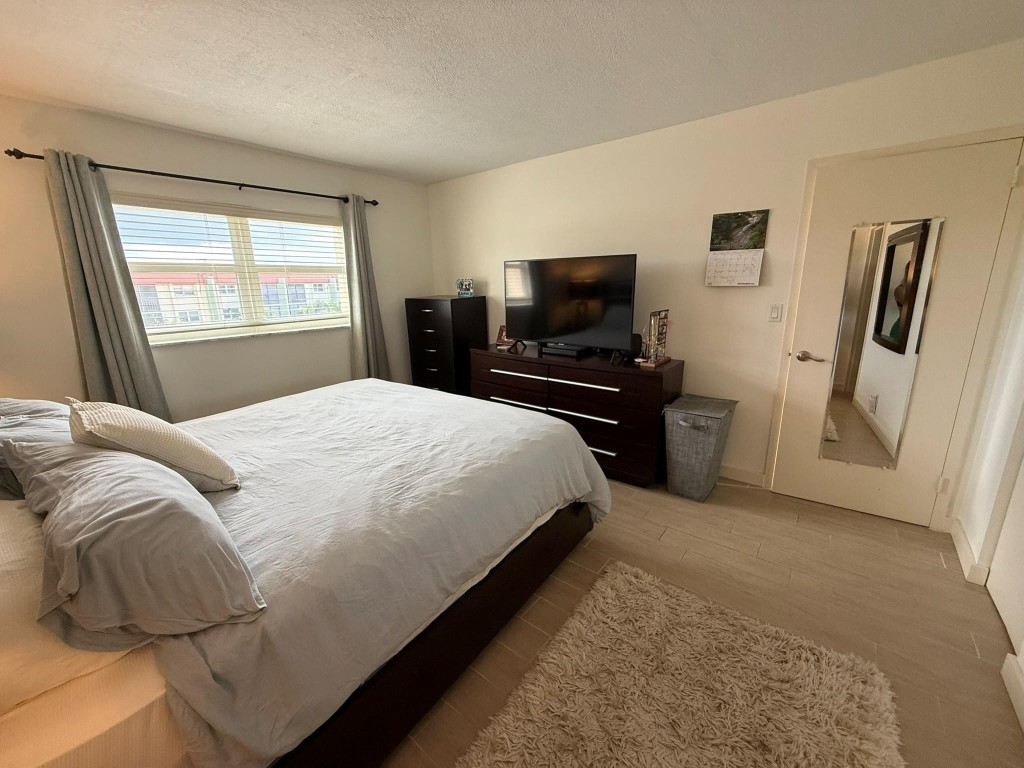 5300 NE 24th Ter 525c