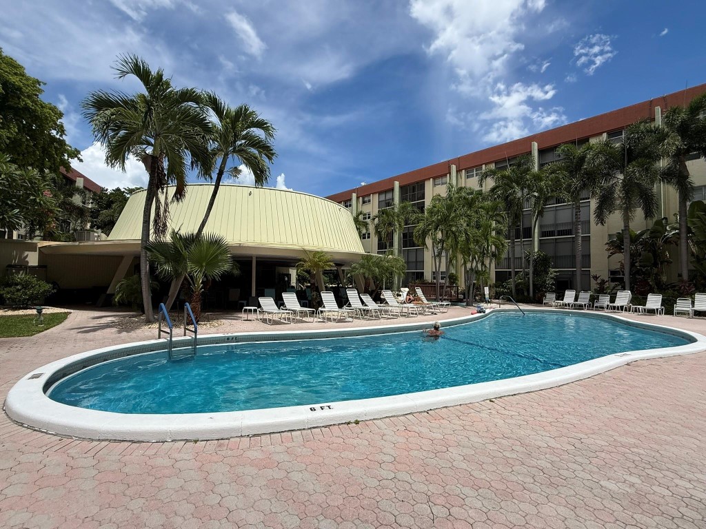 5300 NE 24th Ter 525c