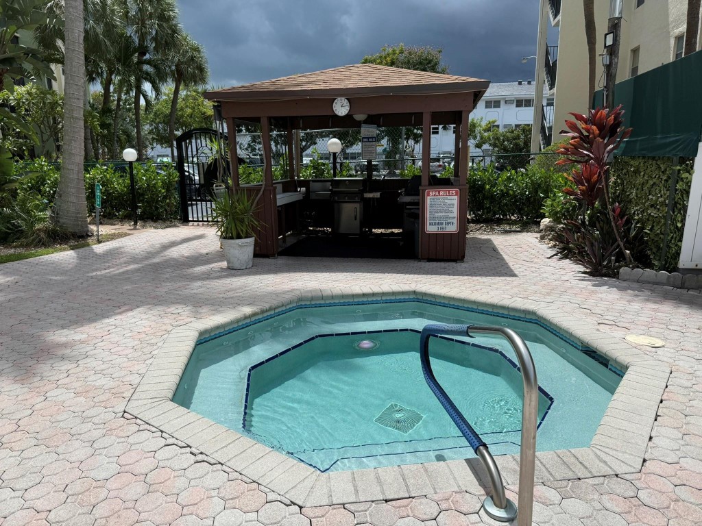 5300 NE 24th Ter 525c