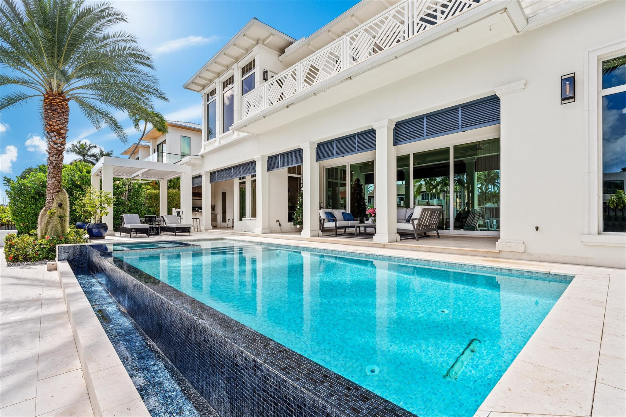400 Coral Way
