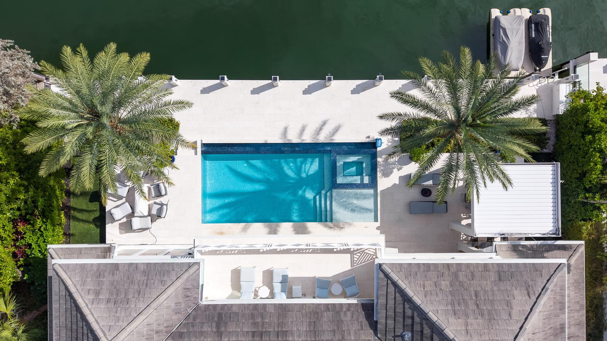400 Coral Way