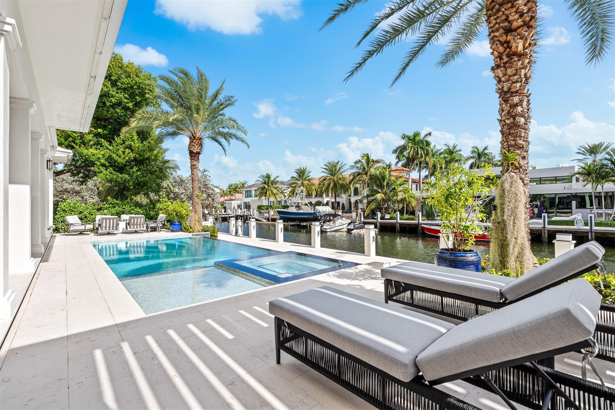 400 Coral Way