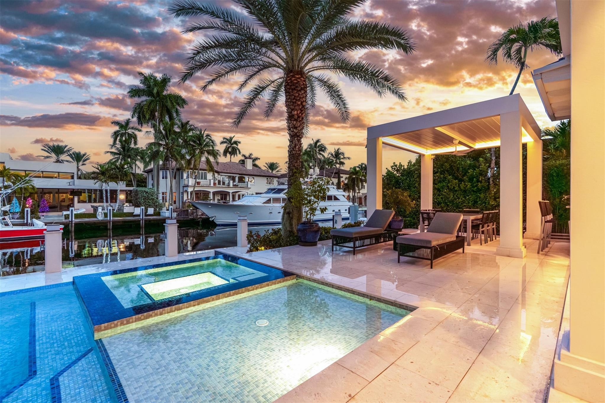 400 Coral Way