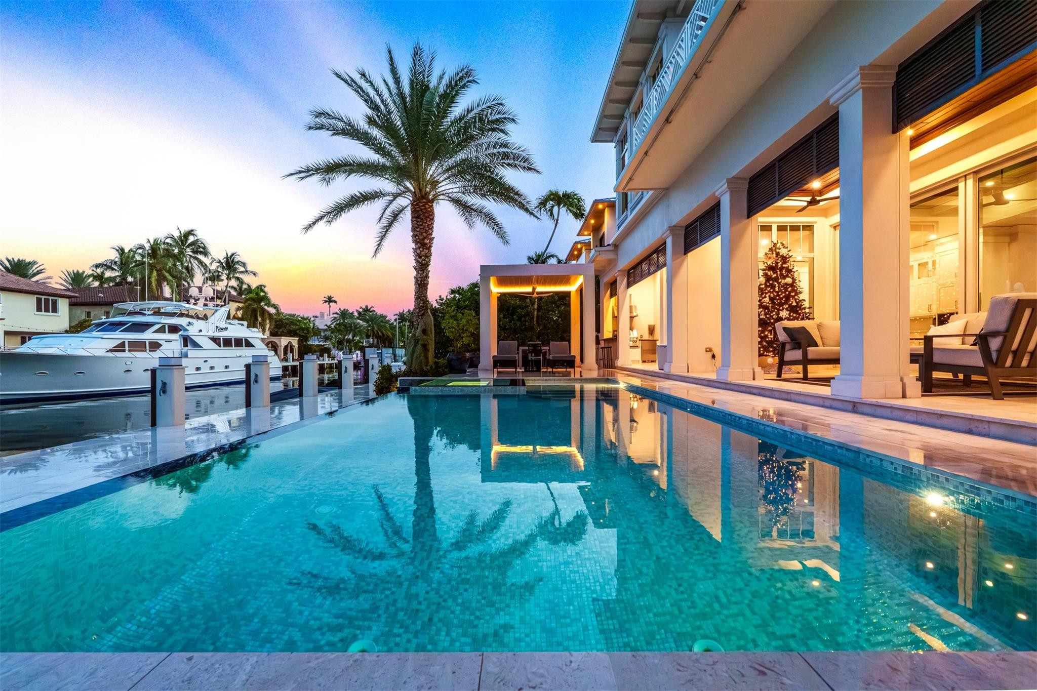 400 Coral Way