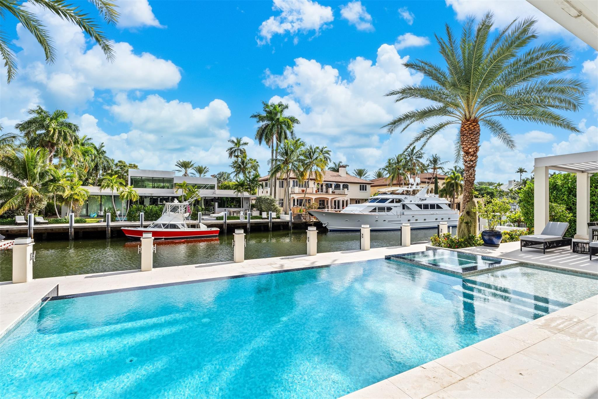 400 Coral Way