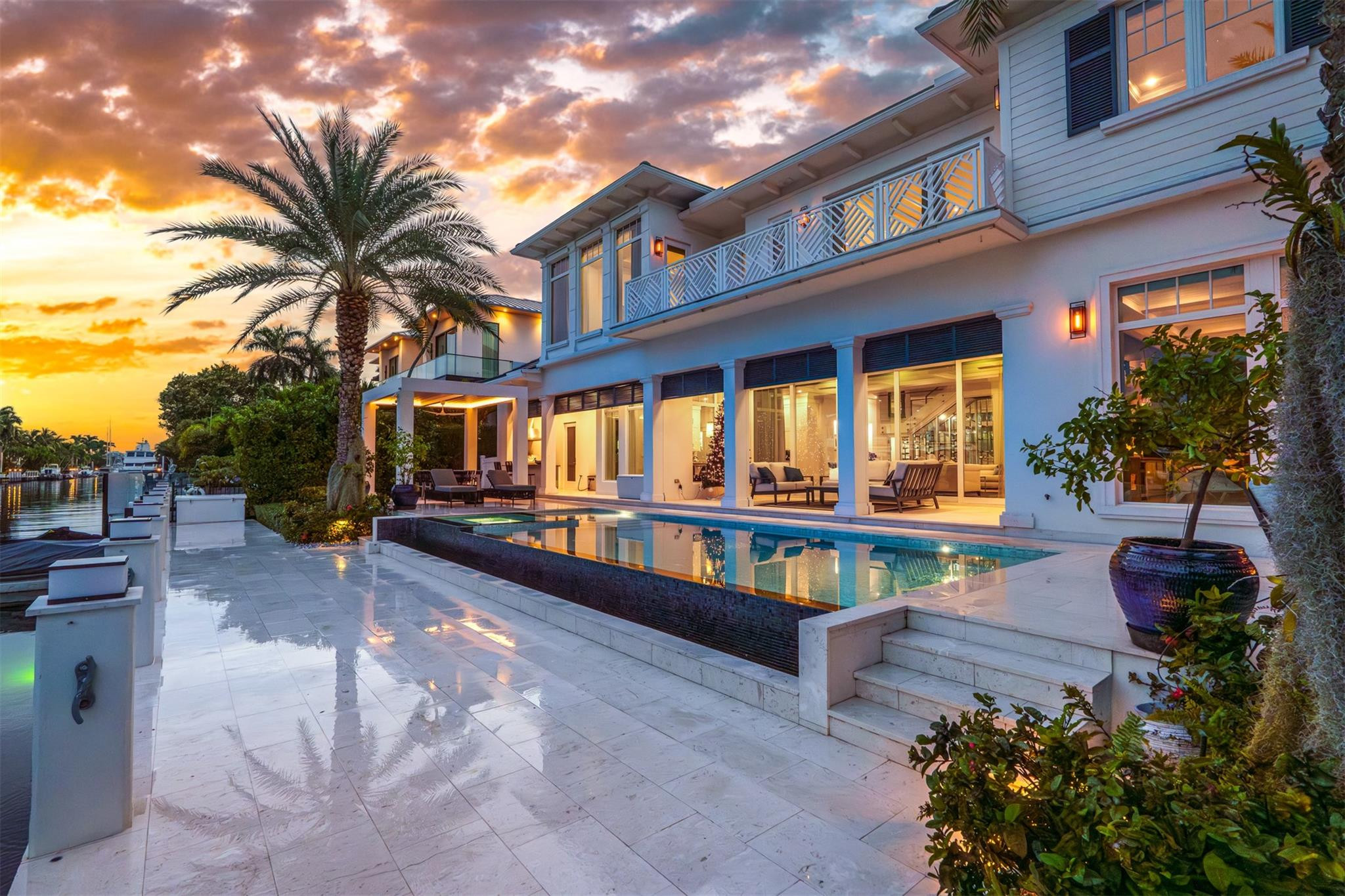 400 Coral Way