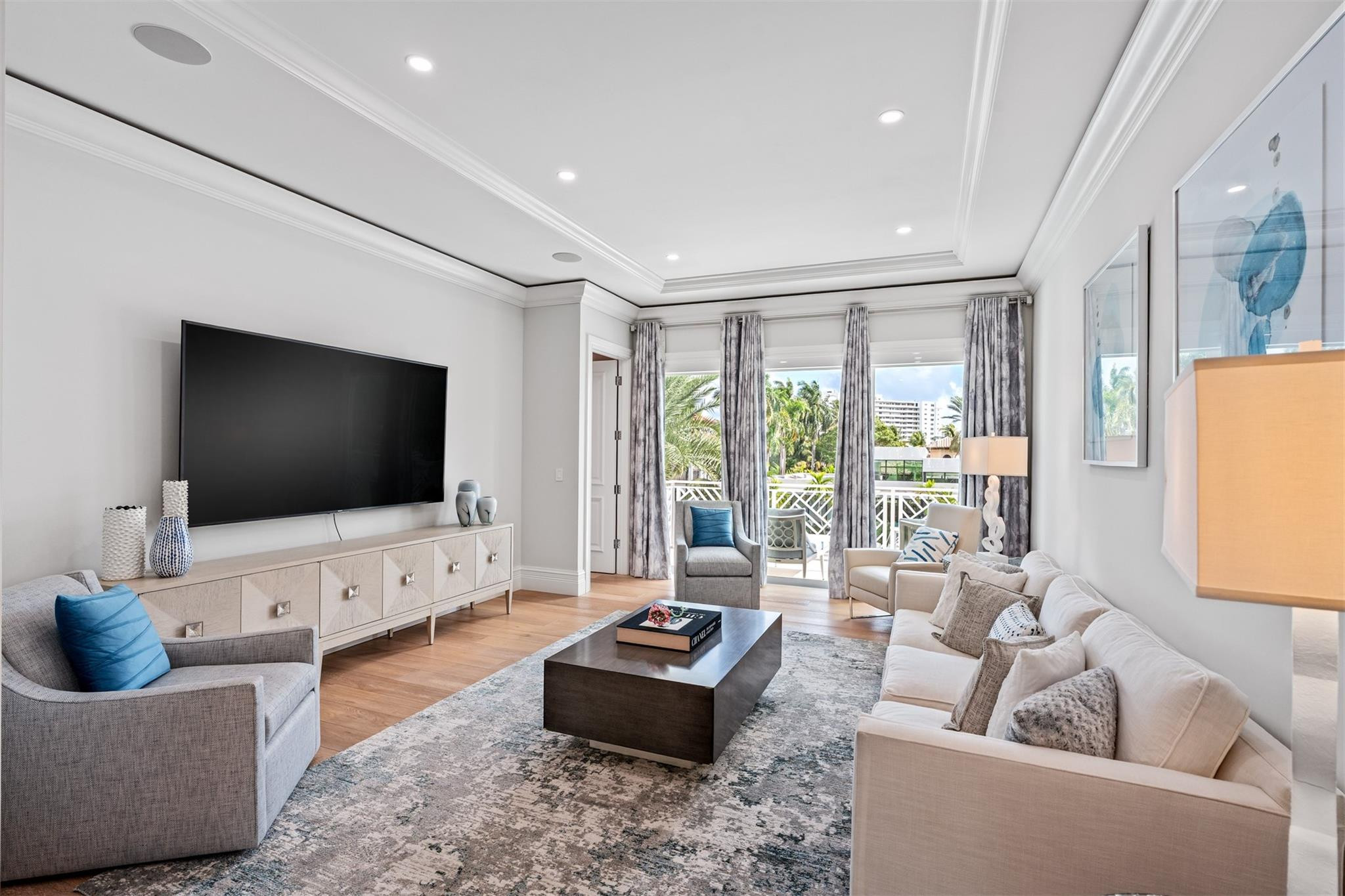 400 Coral Way