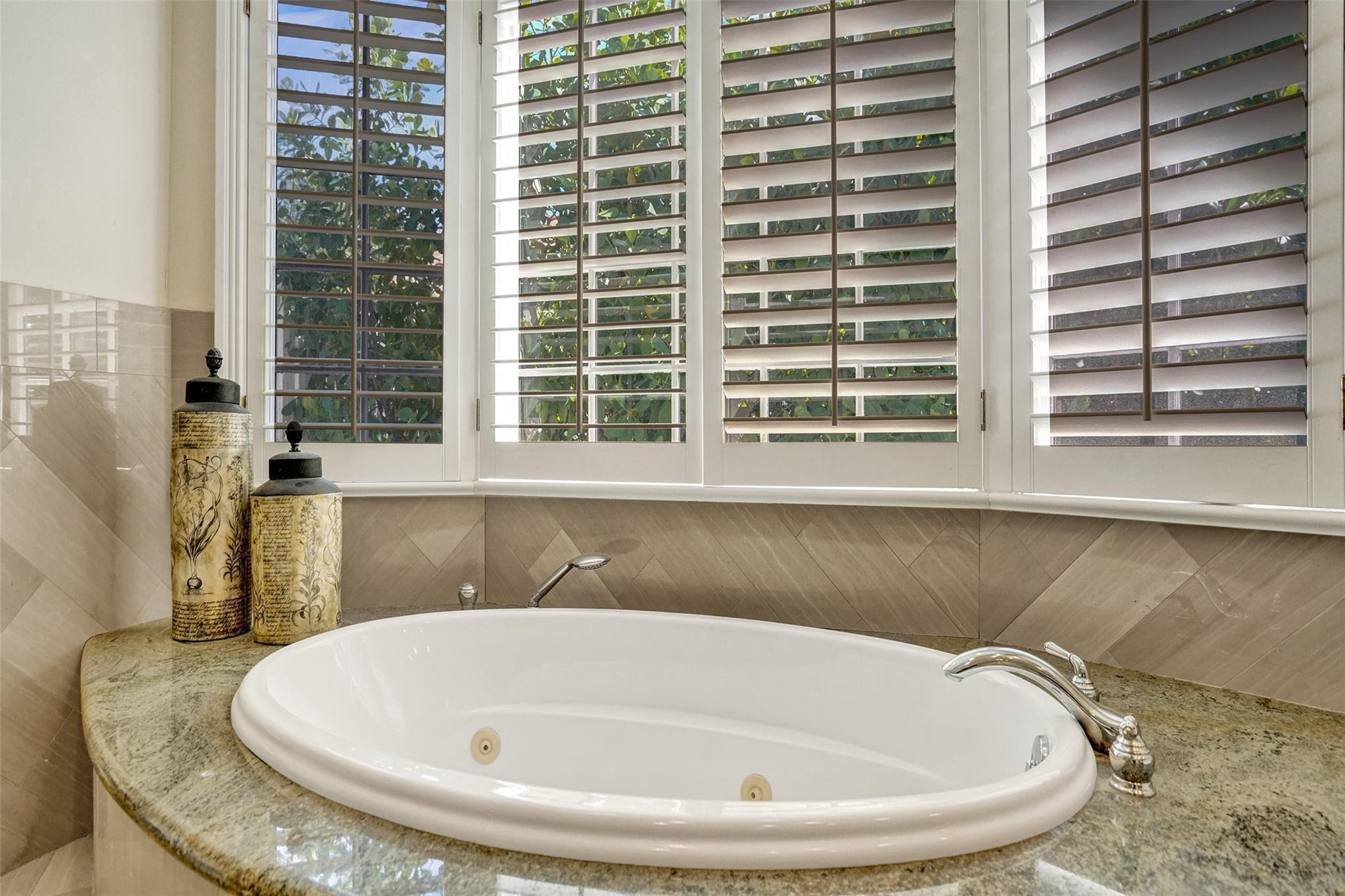 7 Saranac Road, Sea Ranch Lakes