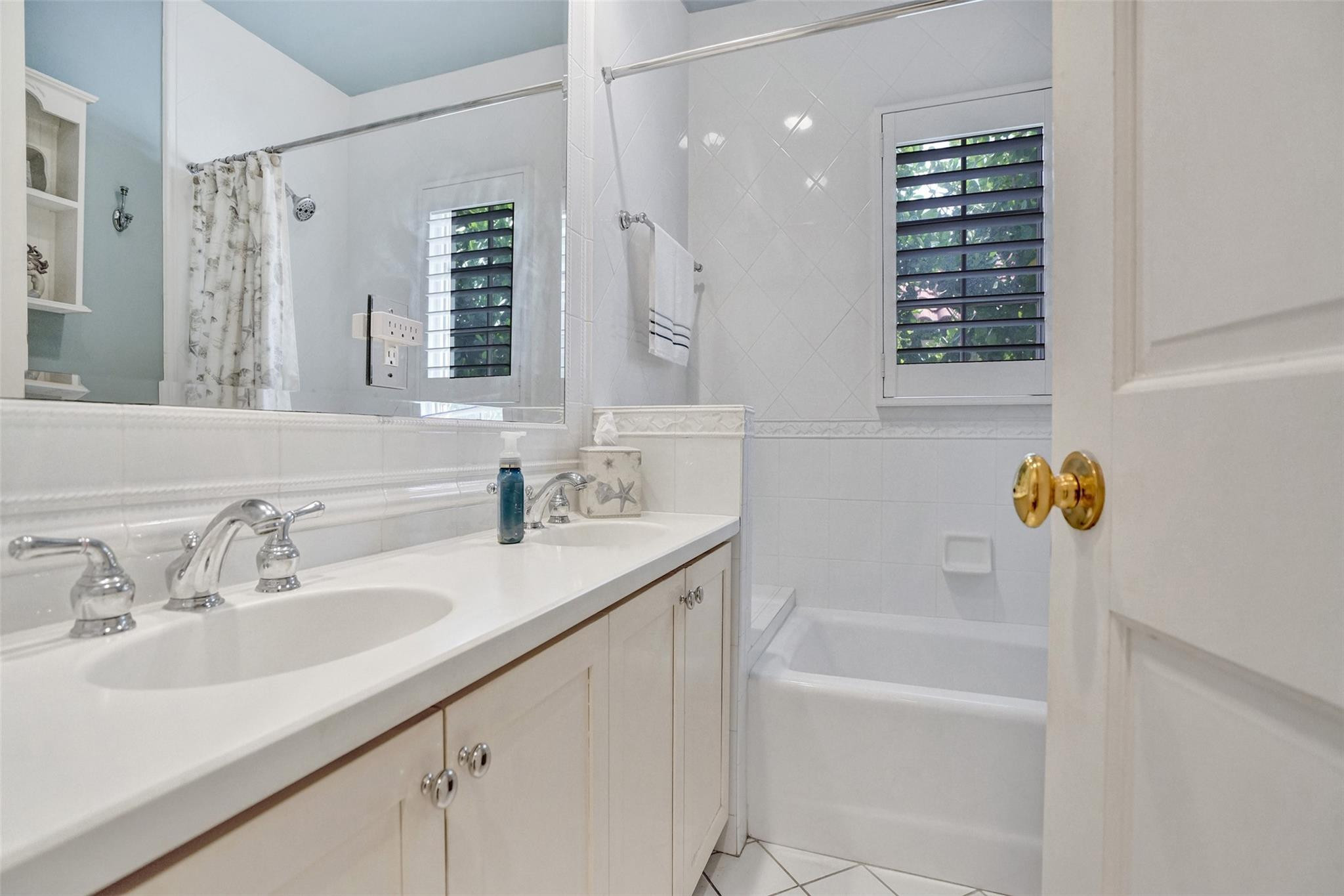 7 Saranac Road, Sea Ranch Lakes