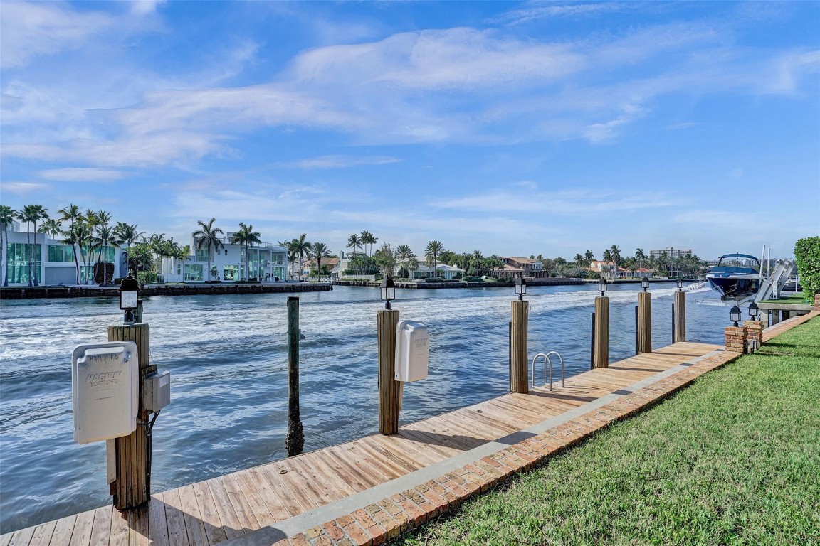 7 Saranac Road, Sea Ranch Lakes