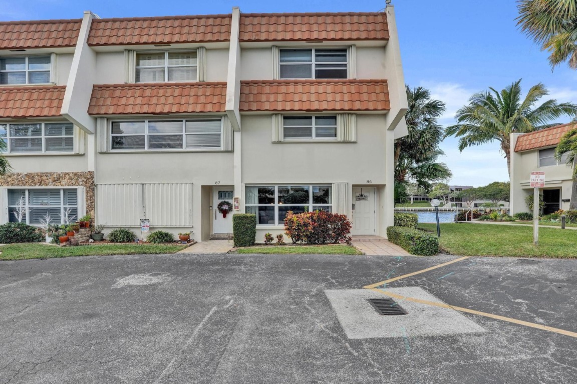 5555 N Ocean Boulevard 86, Lauderdale-By-The-Sea Unit: 86