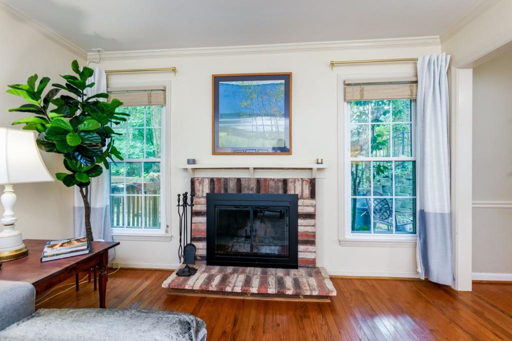 2345 Northlake Court NE