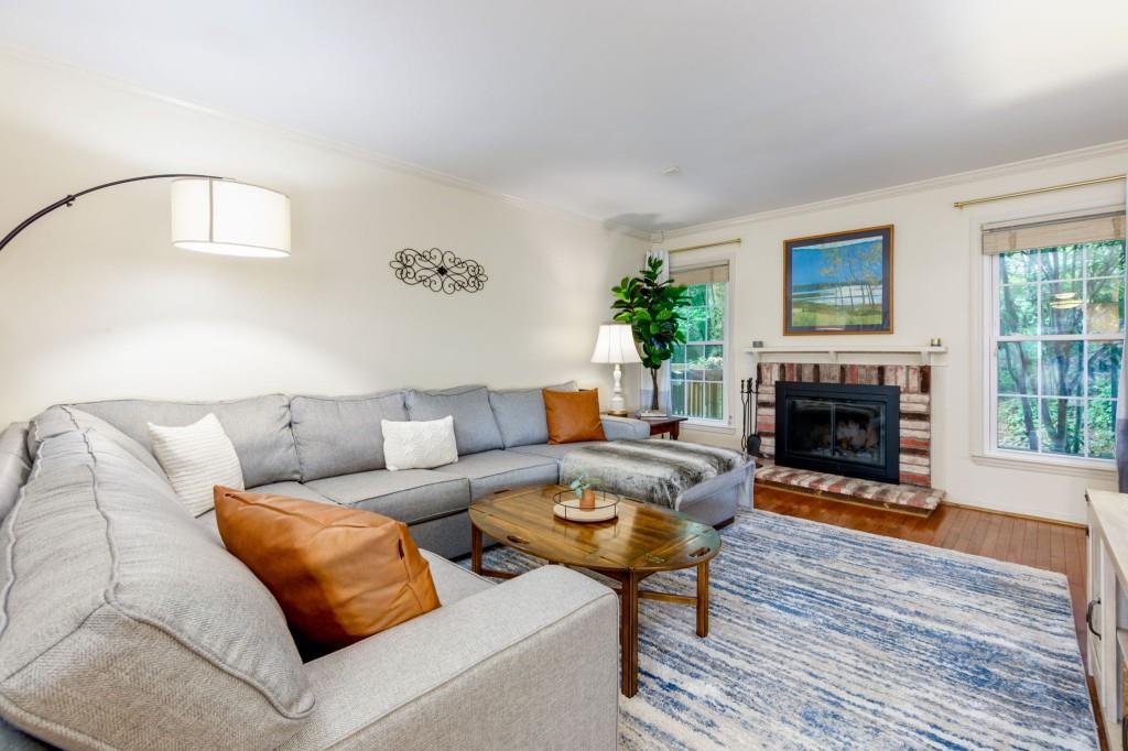 2345 Northlake Court NE