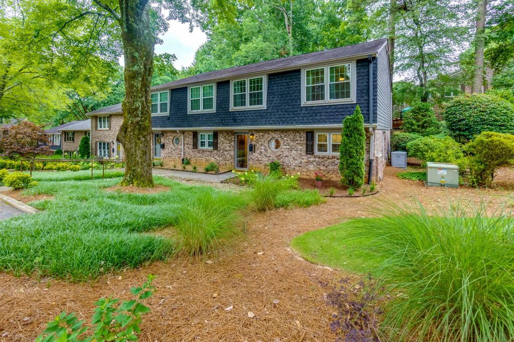 2345 Northlake Court NE