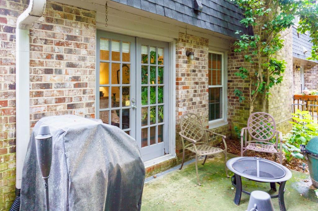 2345 Northlake Court NE