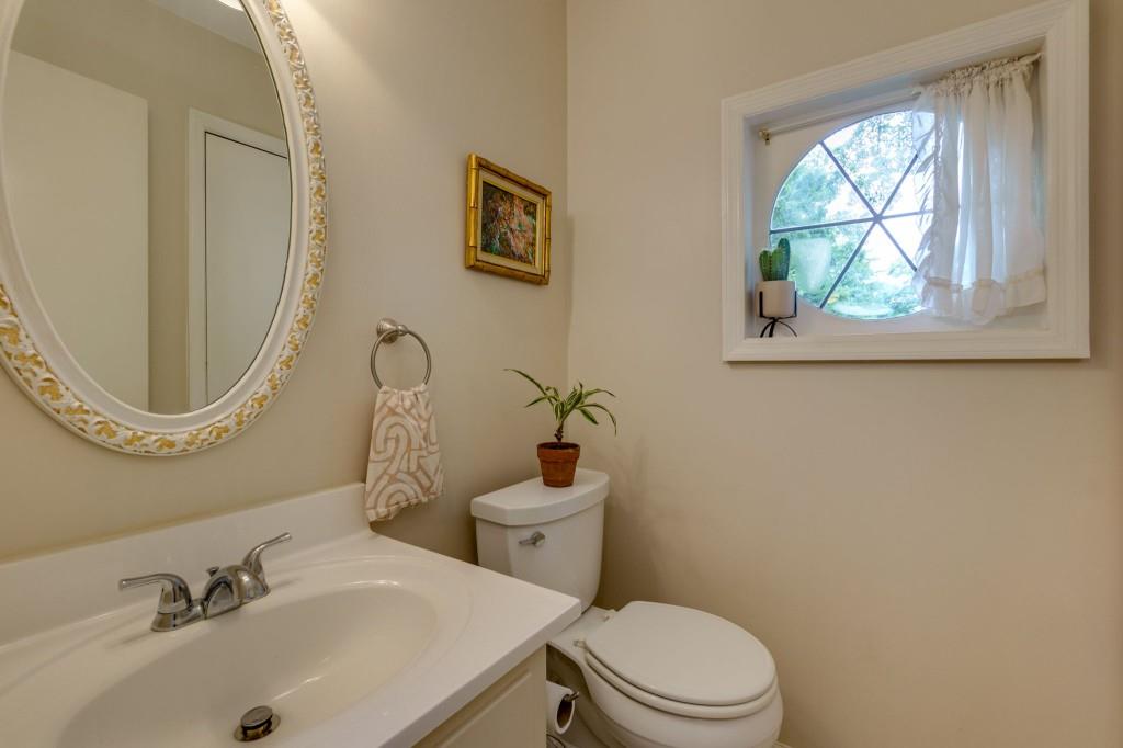 2345 Northlake Court NE