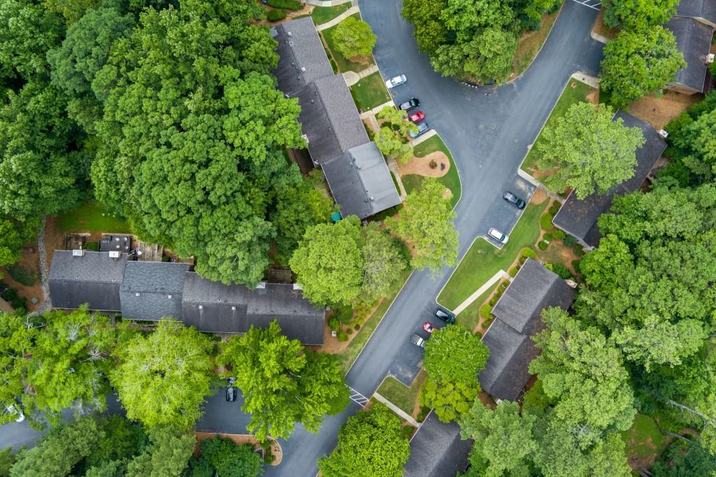 2345 Northlake Court NE