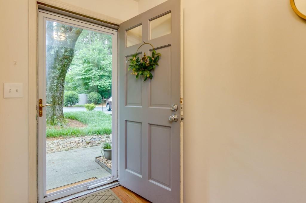 2345 Northlake Court NE