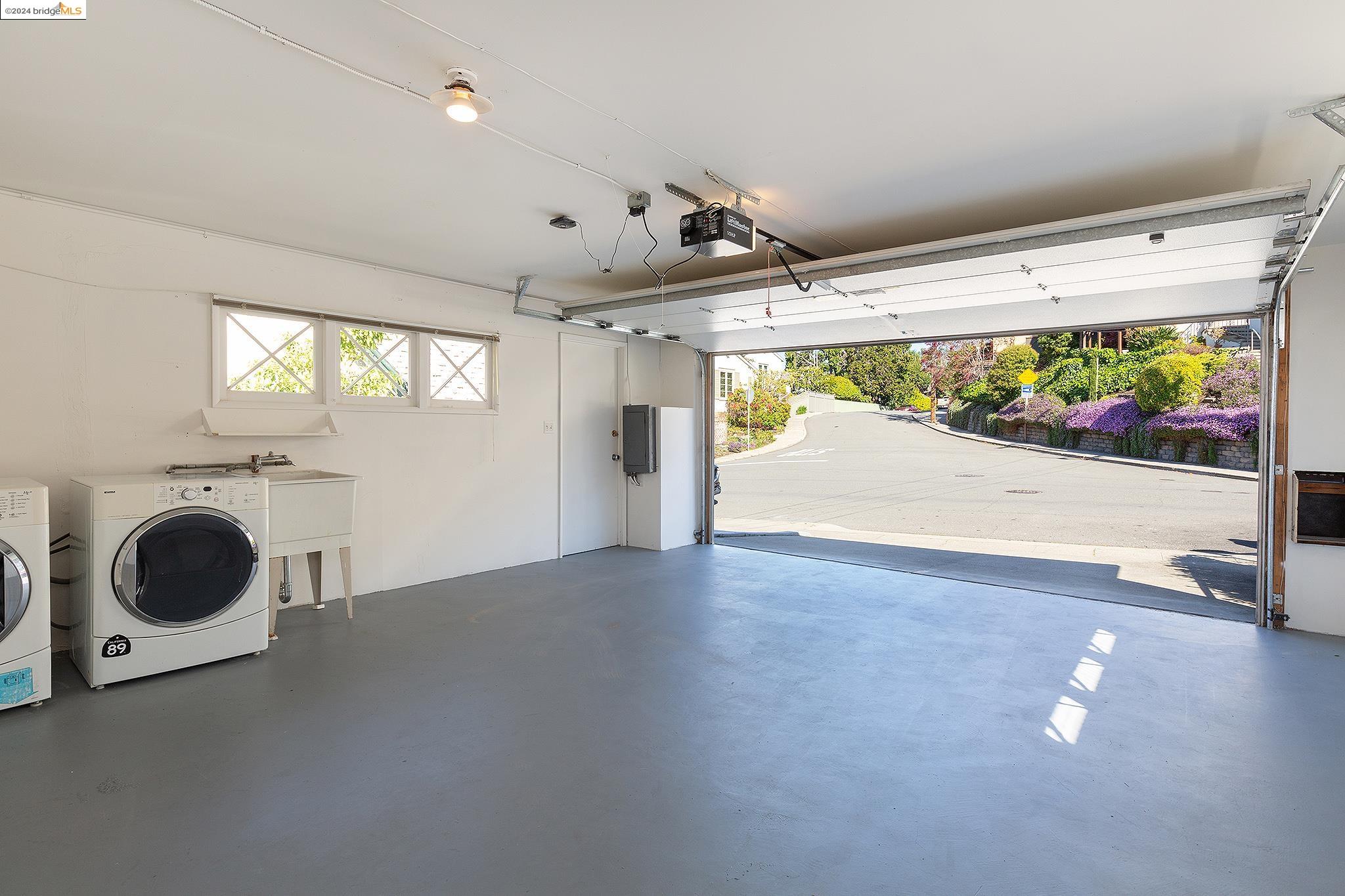 1555 Leimert Blvd