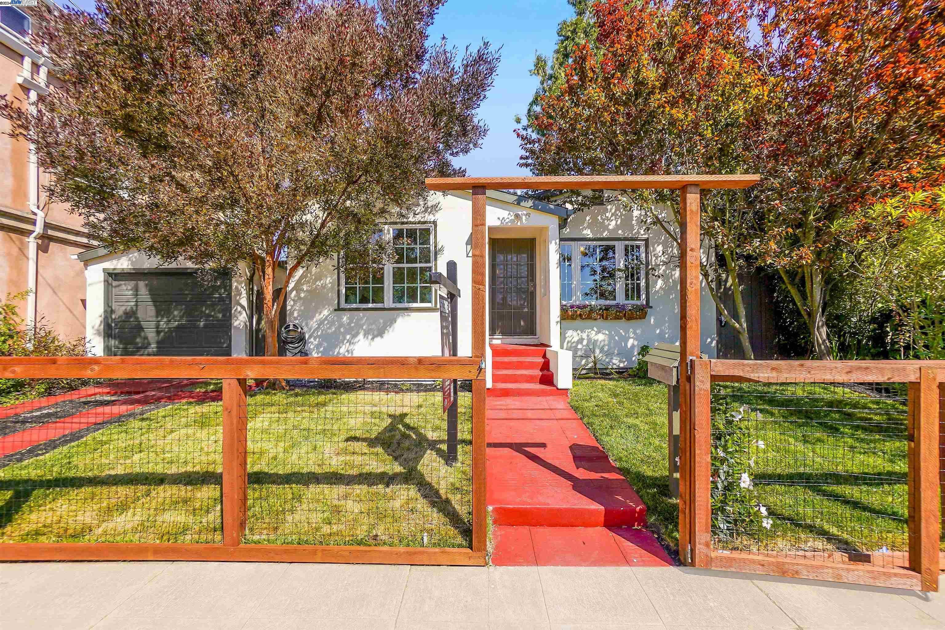 1413 Neilson St