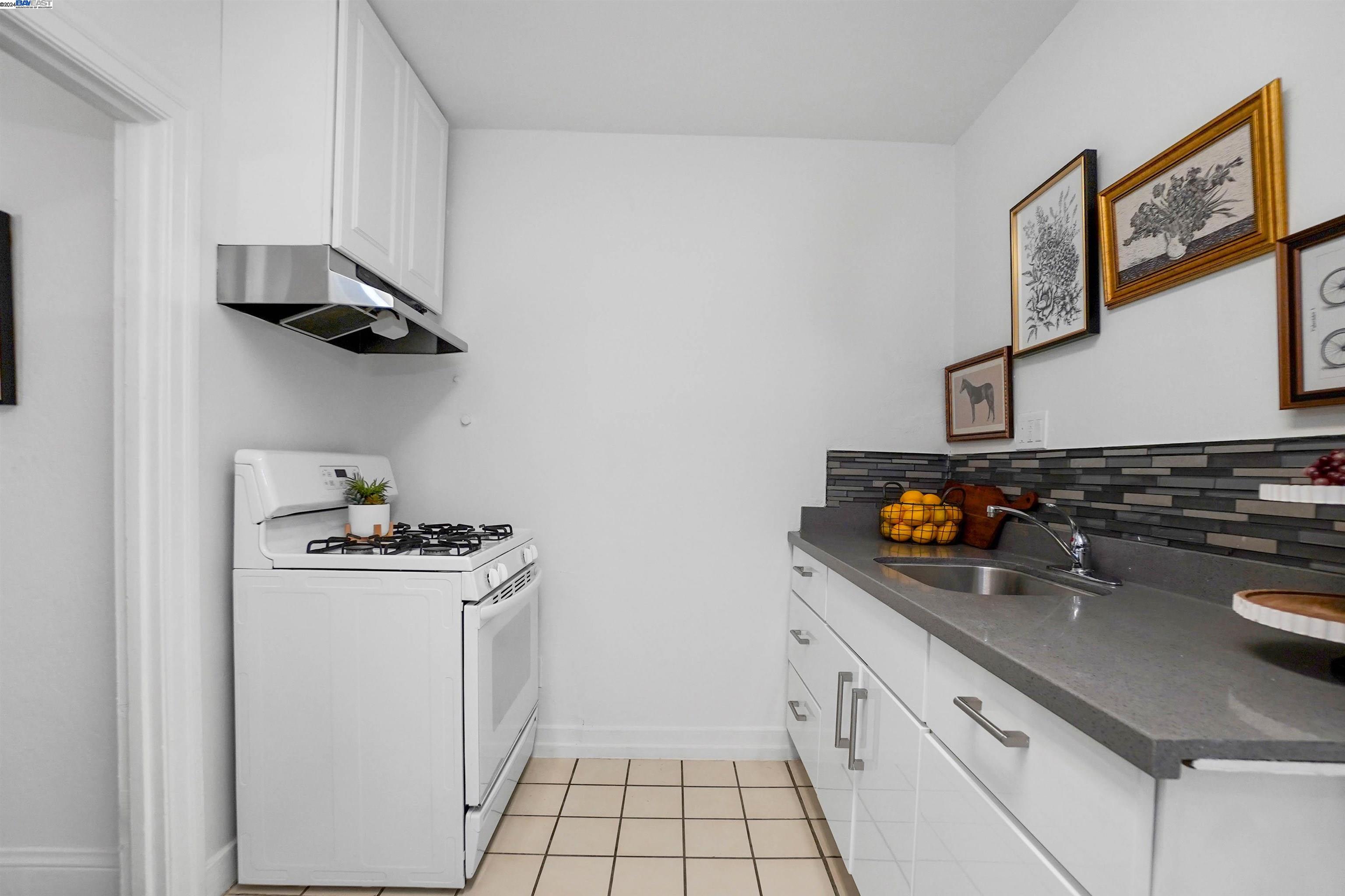 1413 Neilson St