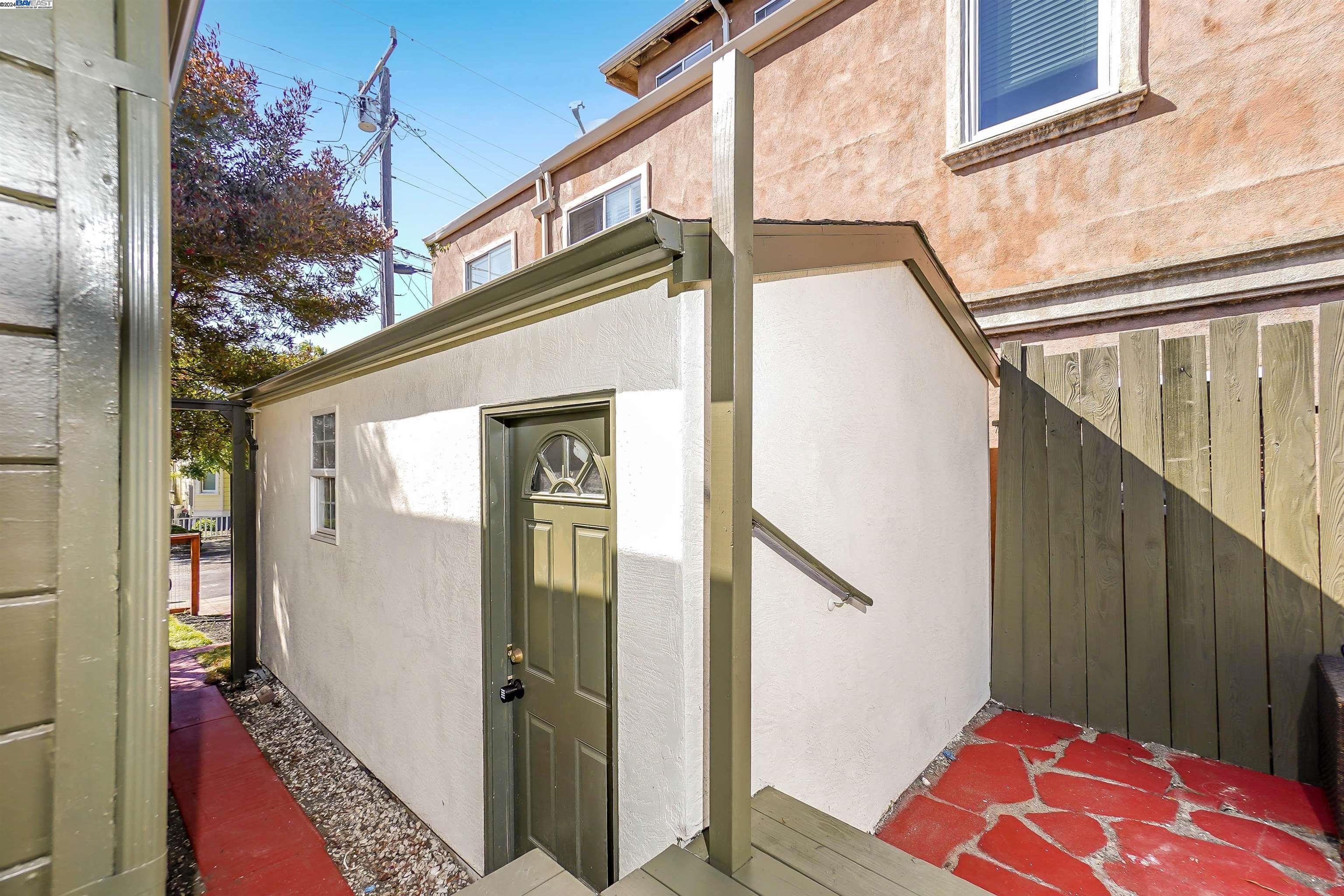 1413 Neilson St