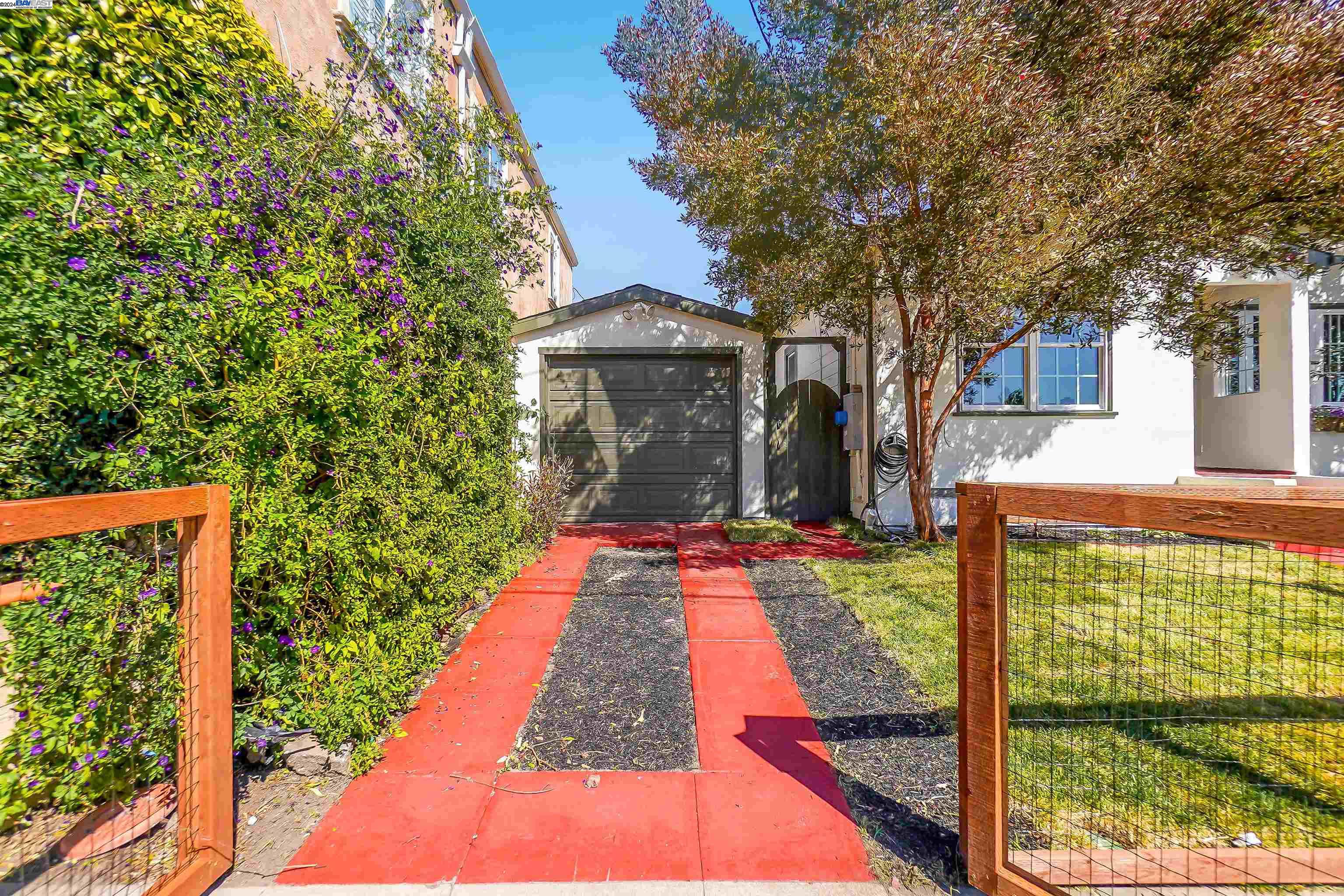 1413 Neilson St