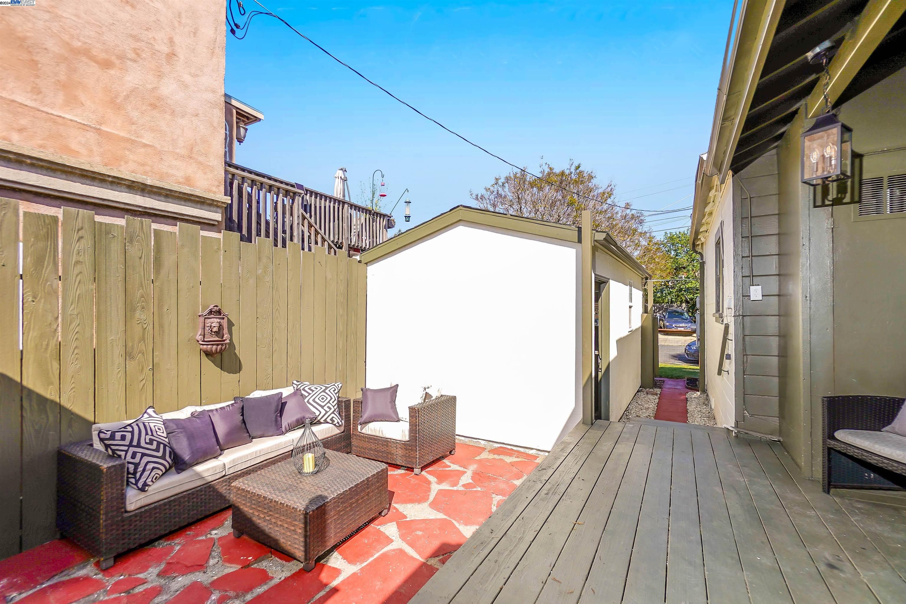 1413 Neilson St